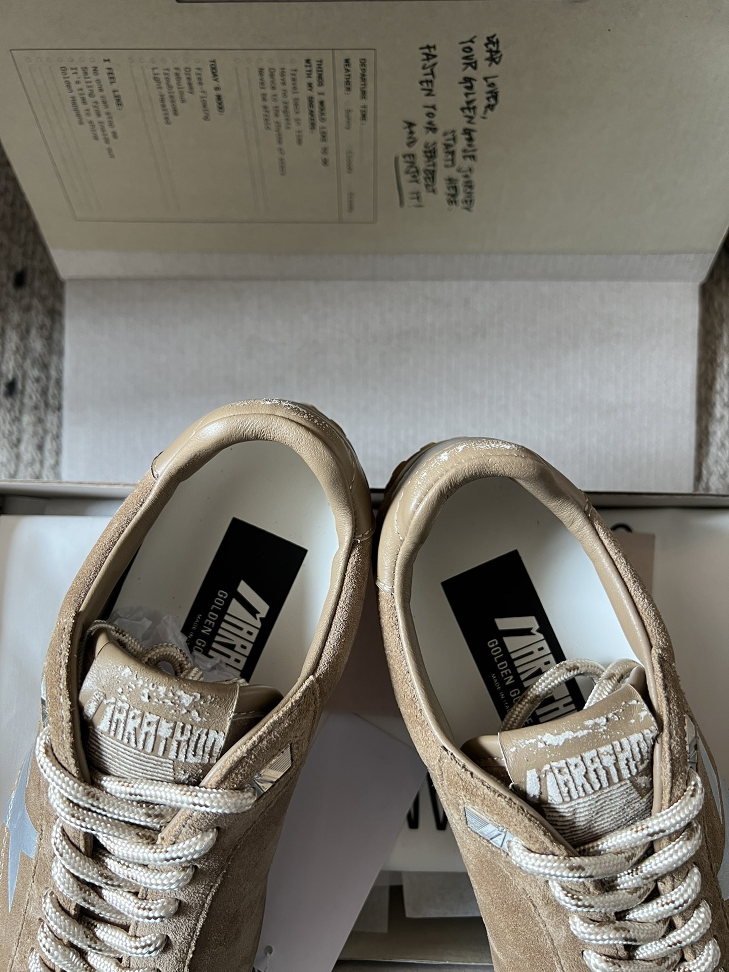 Golden Goose Marathon Leather Sneakers: Retro Style & Modern Comfort 6 i1758353571 3617 4
