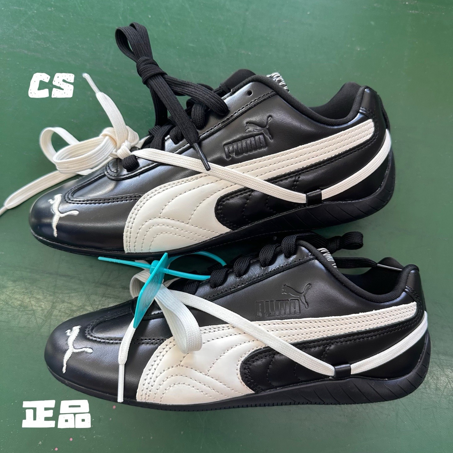 【CS版本】Rose x Puma Speedcat 联名款 极速赛车系列彪马低帮生活休闲鞋 404391-01  市场第一梯队品质 顶级头层皮料 顶尖完美复刻公司货版本 组合大底 亮黑磨砂皮 正确鞋舌Puma Logo 正确鞋垫Puma Logo 正确刺绣Logo 正确加厚五花海玻璃鞋垫 以及全套配件 原厂数据一比一大底 橡胶加切片组合底❗️ 原装档案原数据纸版楦型 防尘袋 配件齐全 二次成型\'猛帮\'成型工艺制作 细节如图所示  尺码:35 36 37 37.5 38 38.5 39 40 40.5 41 42 42.5 43 43.5 44.5 45-选品中心