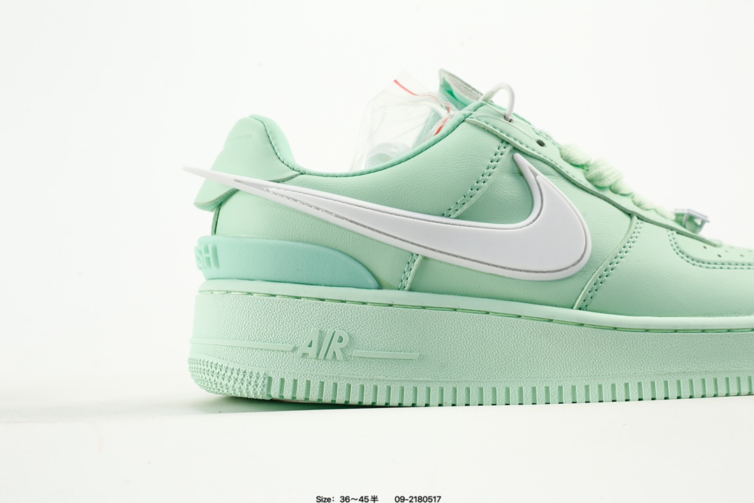 💰185
✅Abush x Nk Air Force 1‘07 ow S 空军一号联名标志性的Swoosh延伸至鞋跟之外 鞋舌和鞋垫上印有ABUSH品牌标志 整体简约大气
货号:V3464-200
尺码:36 36.5 37.5 38 38.5 39 40 40.5 41 42 42.5 43 44 45
编码：09-2180517
