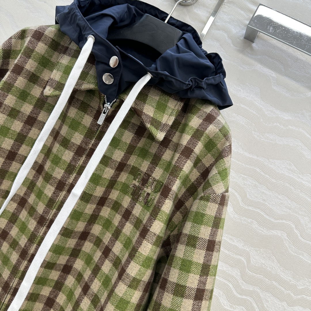 独家首发❤️原单品质miu系少女穿搭！知识分子时髦风翻领夹克假两件外套！定制羊毛格纹面料挺阔。时髦配色复
