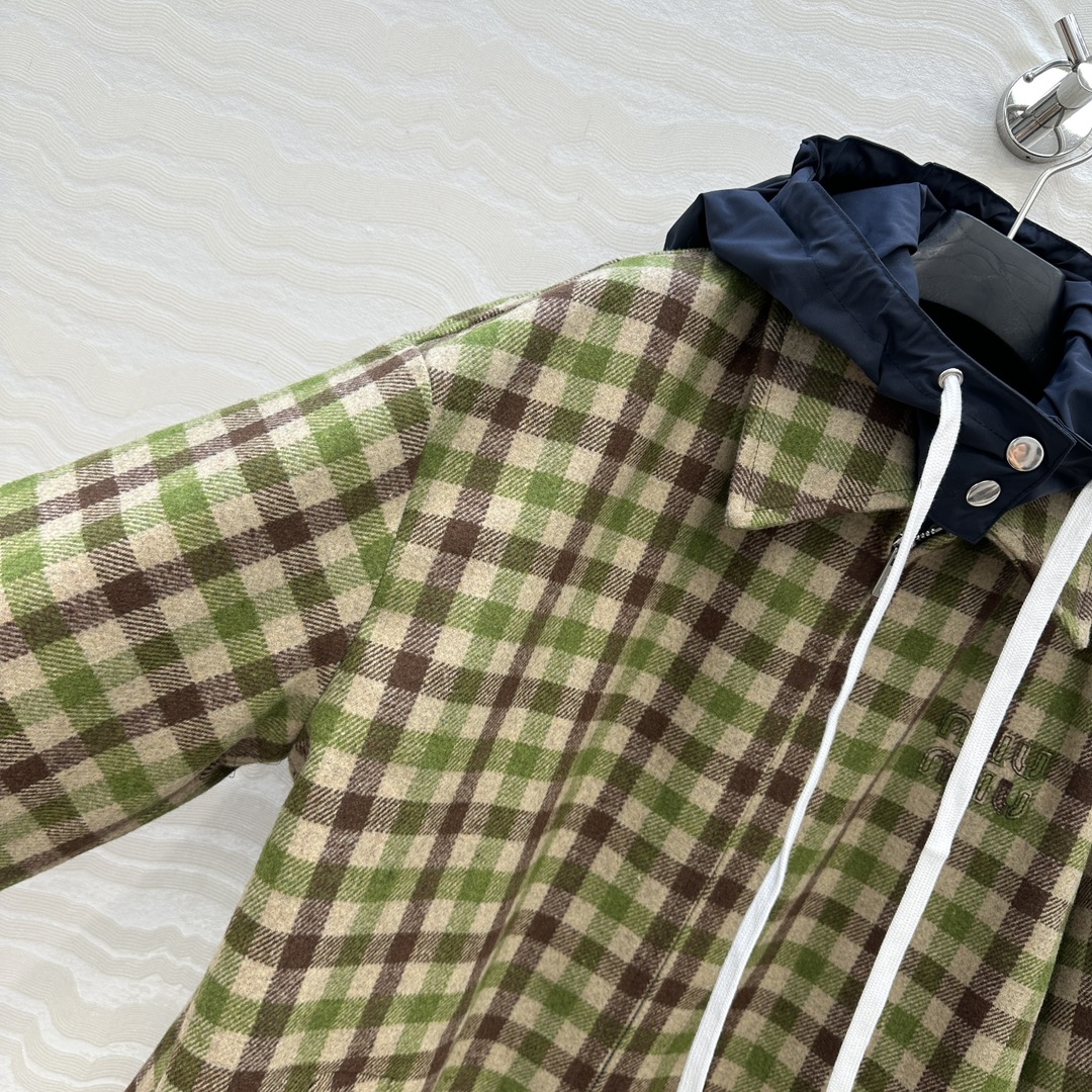 独家首发❤️原单品质miu系少女穿搭！知识分子时髦风翻领夹克假两件外套！定制羊毛格纹面料挺阔。时髦配色复