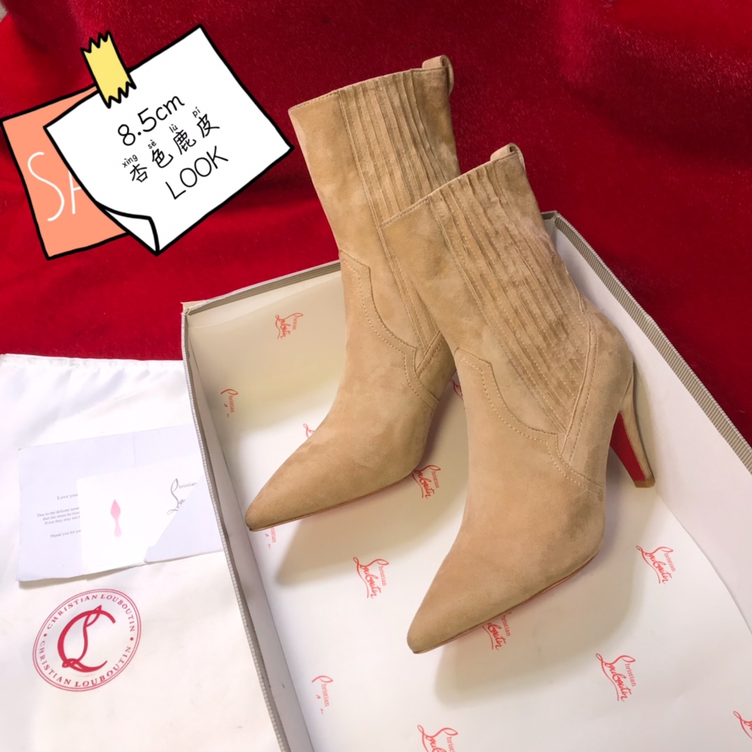 NO:337677,High-end customized autumn and winter boot series!  H8.5Cm, size 34-43. Private mold trademark zipper.X893-003.Apricot deer leather, apricot sheepskin, leather large tiles, official website picture.10-inch boots Standard European size Reference:X893-003 Color:nude Material:veau velours Lining:goat leather Heel height:8.5Cm Sole:leather sole Size:EUR 34-43 (US 4-11):,,christian louboutin,boots,sheepskin19860909高端订制 秋冬靴系列！ H8.5Cm,尺码34-43码.私模商标拉链 .X893-003.杏色鹿皮,杏色羊皮里,真皮大厎,官网图.10寸靴 标准欧码 Reference:X893-003 Color:nude Material:veau velours Lining:goat leather Heel heigh:8.5Cm Sole:leather sole Size:EUR 34－43（US 4一11) :,,christian louboutin,boots,sheepskin,Women's Shoes