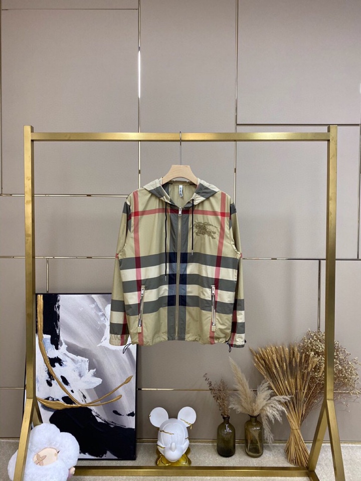 Burberry巴宝莉2024春夏/🆕原版级🆕新款卡其超大格纹战马骑士刺绣 防晒连帽夹克外套套装🔥❤️\