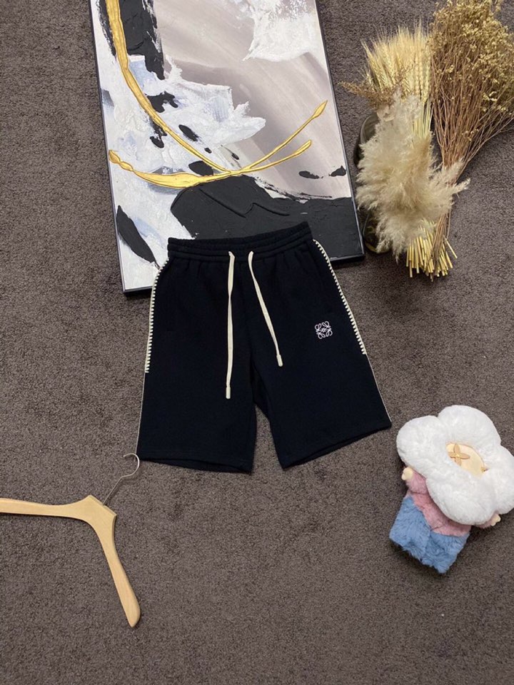 LOEWE 罗意威春夏网红爆款🔥火爆罗罗威钩花边短裤，专属定制奢品空气珠地面料，爽滑舒适有型，手感超一流