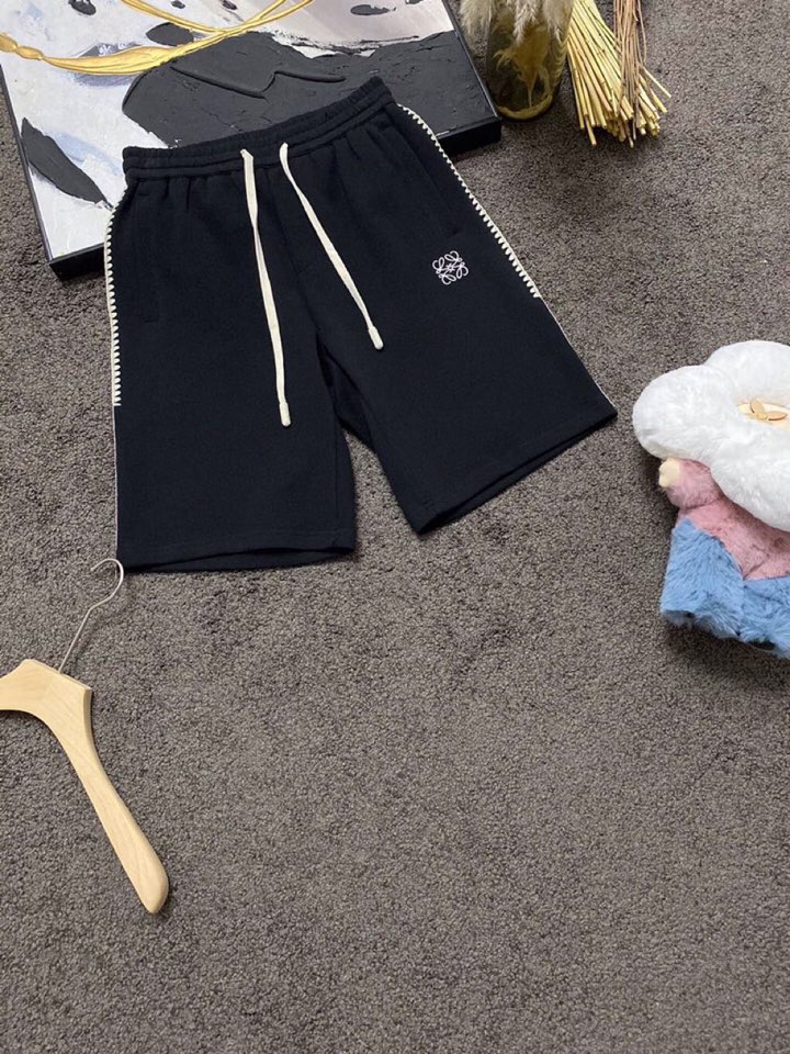 LOEWE 罗意威春夏网红爆款🔥火爆罗罗威钩花边短裤，专属定制奢品空气珠地面料，爽滑舒适有型，手感超一流