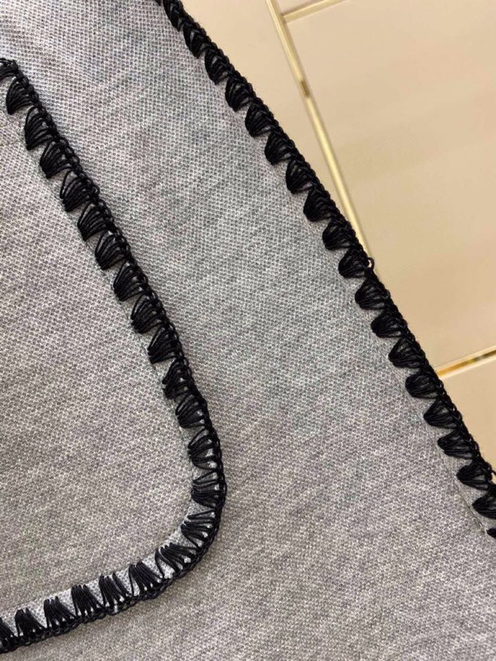 LOEWE 罗意威春夏网红爆款🔥火爆罗罗威钩花边短裤，专属定制奢品空气珠地面料，爽滑舒适有型，手感超一流