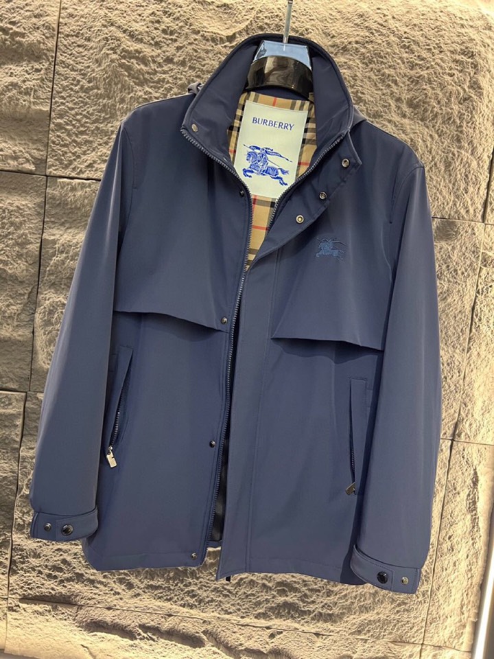 Burberry 巴宝莉2025ss 秋冬新品男士休闲隐藏式防风帽连帽风衣外套， 高奢内敛低调，轻松驾驭
