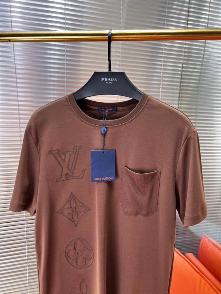 Louis Vuitton 路易威登 LV 驴牌2025春夏新品短袖圆领T恤，原版印花刺绣字母Logo，