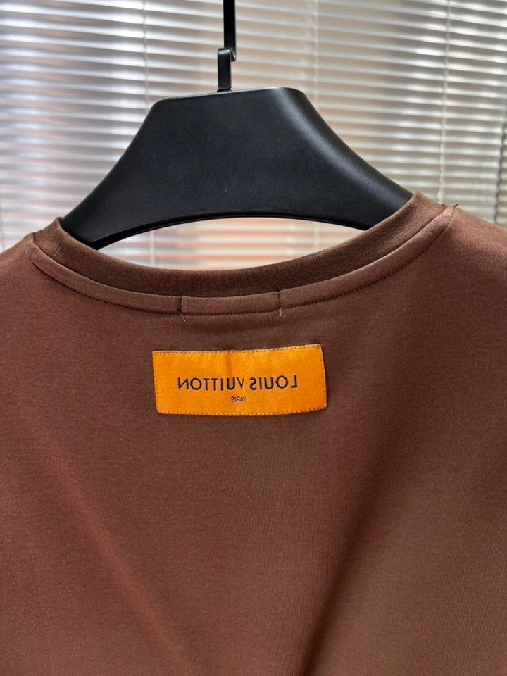 Louis Vuitton 路易威登 LV 驴牌2025春夏新品短袖圆领T恤，原版印花刺绣字母Logo，