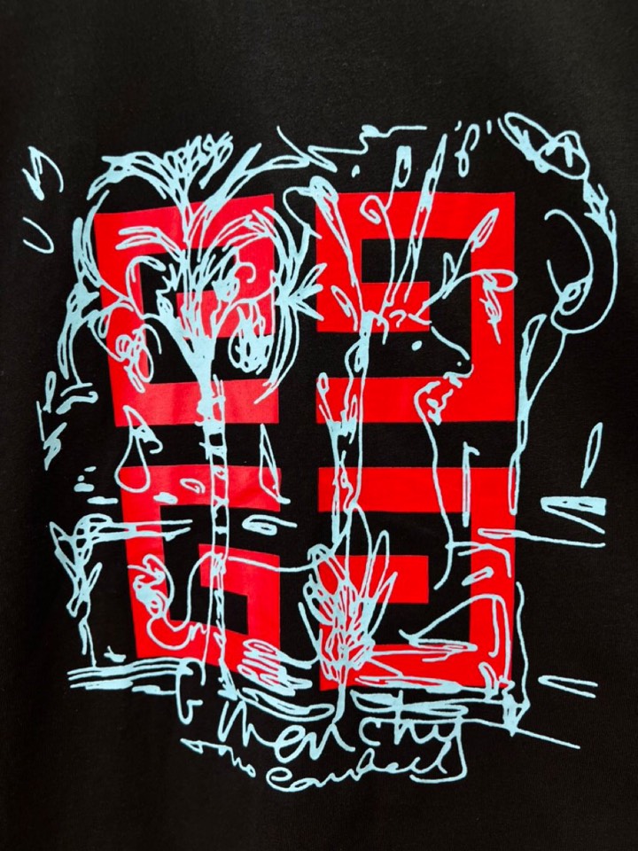 Givenchy 纪梵希2025春夏新品短袖圆领T恤，原版印花刺绣字母Logo，三标齐 帅气时尚，简约百