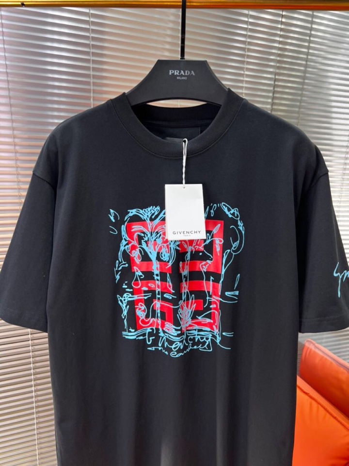 Givenchy 纪梵希2025春夏新品短袖圆领T恤，原版印花刺绣字母Logo，三标齐 帅气时尚，简约百