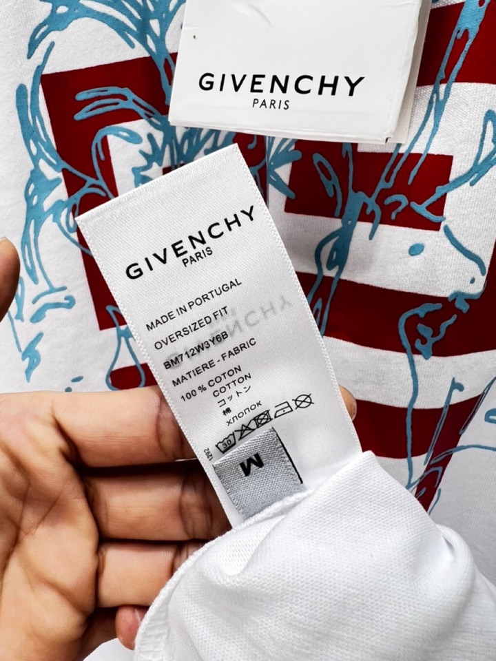 Givenchy 纪梵希2025春夏新品短袖圆领T恤，原版印花刺绣字母Logo，三标齐 帅气时尚，简约百