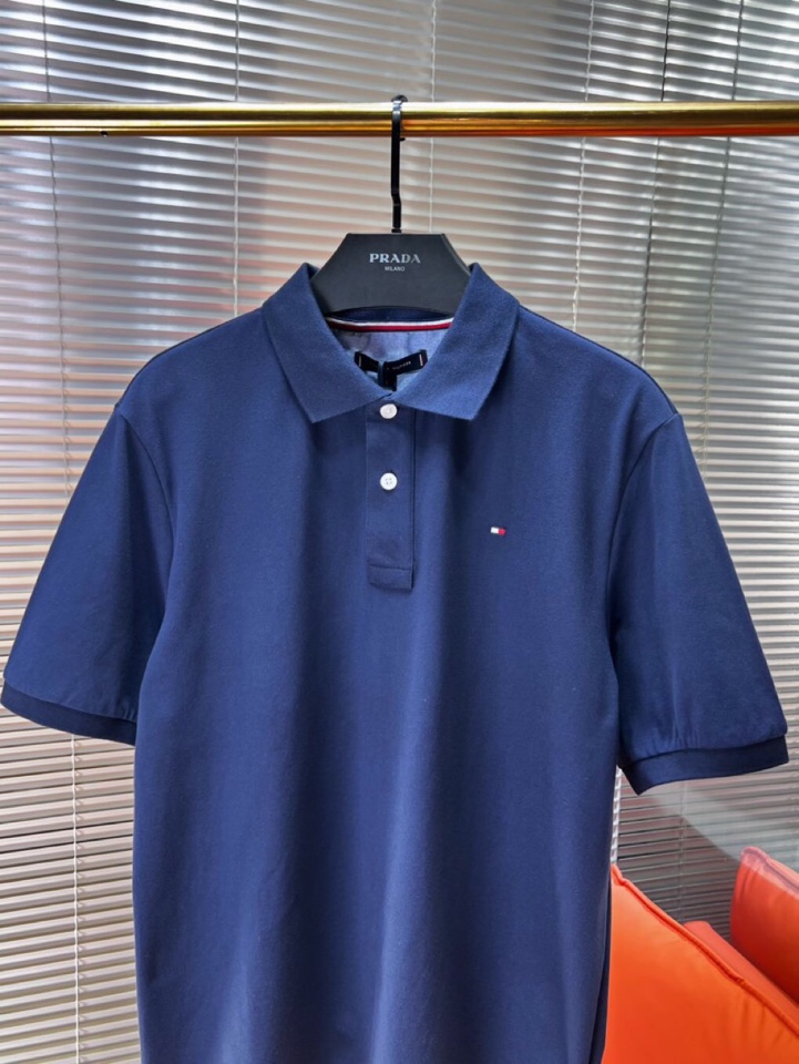Tommy 25ss春夏新款翻领T恤Polo衫，舒适细腻带来极佳的亲肤感，同时吸湿透气，方便打理。精工螺