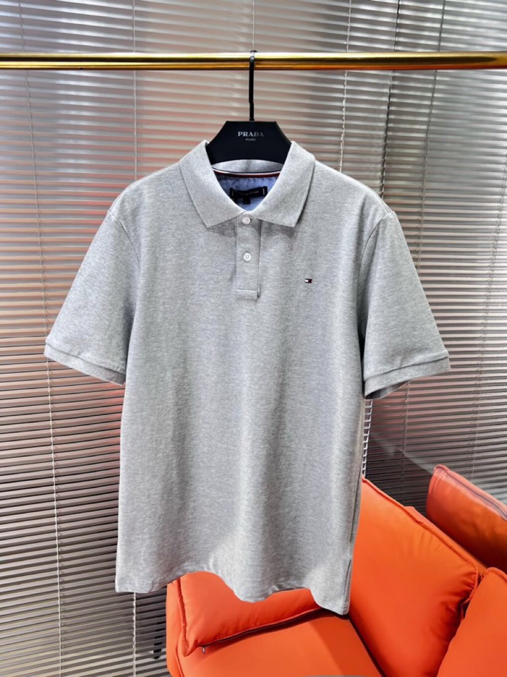 Tommy 25ss春夏新款翻领T恤Polo衫，舒适细腻带来极佳的亲肤感，同时吸湿透气，方便打理。精工螺