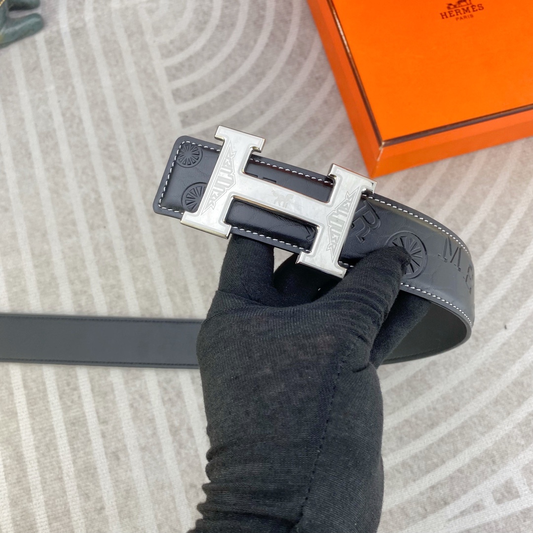 爱马仕💕 特种皮腰带系列 ,原厂五金精品不锈钢扣,手感柔软舒适 宽3.8CM。