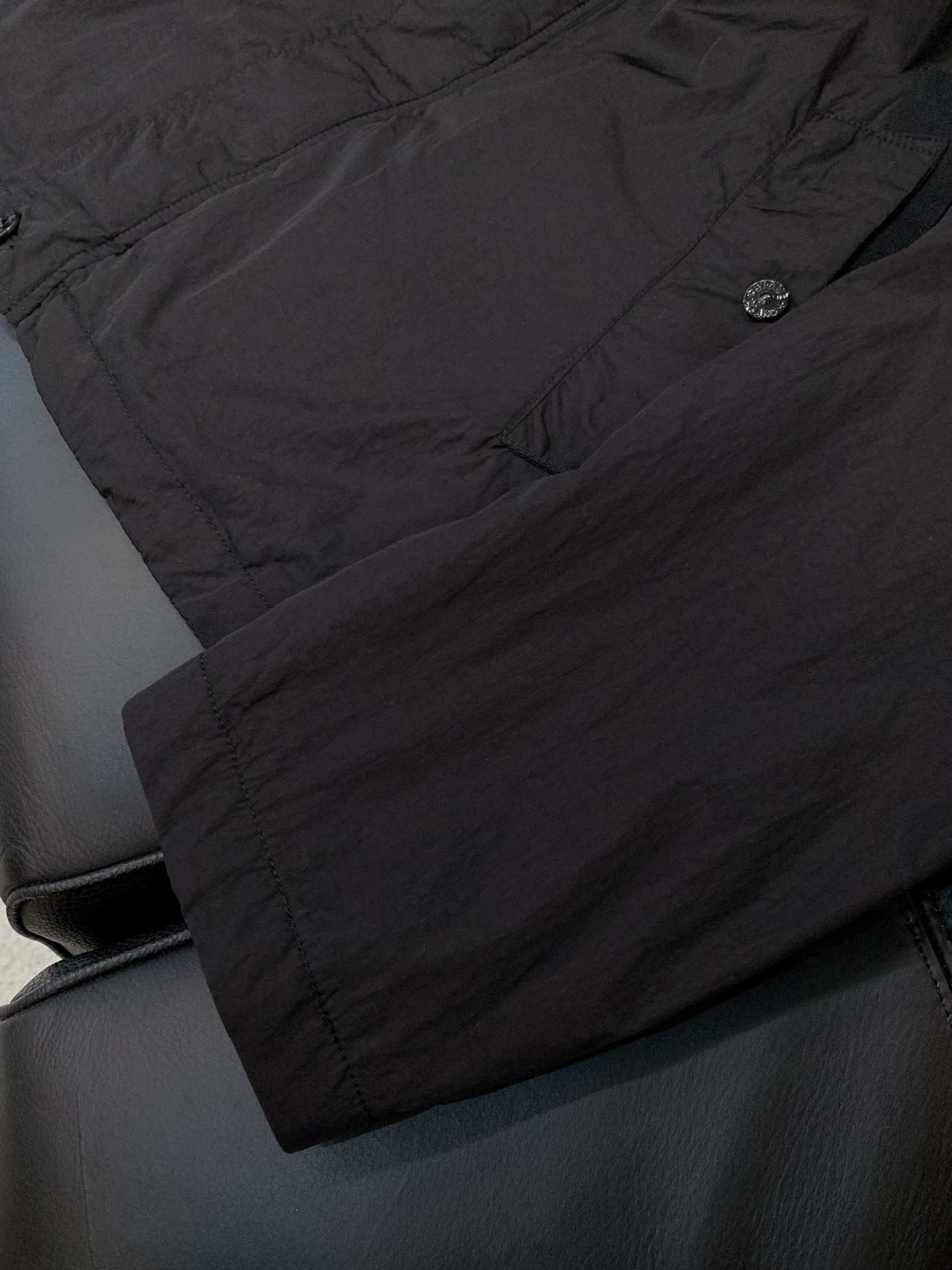 ，Stone Island 石头岛，2025秋季最新款，专柜同步有售，原单狠货，爆款时尚休闲连帽外套，进