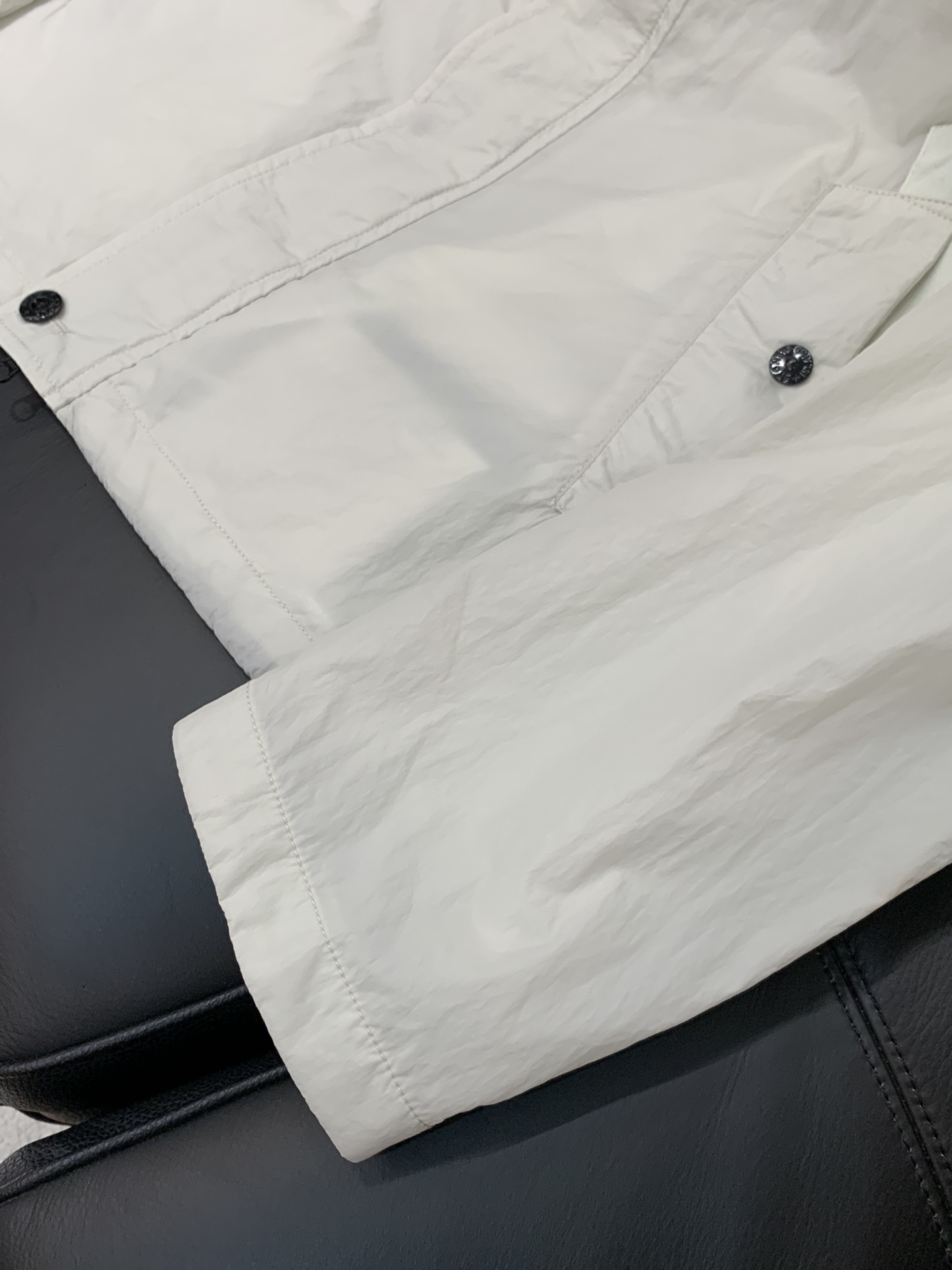 ，Stone Island 石头岛，2025秋季最新款，专柜同步有售，原单狠货，爆款时尚休闲连帽外套，进