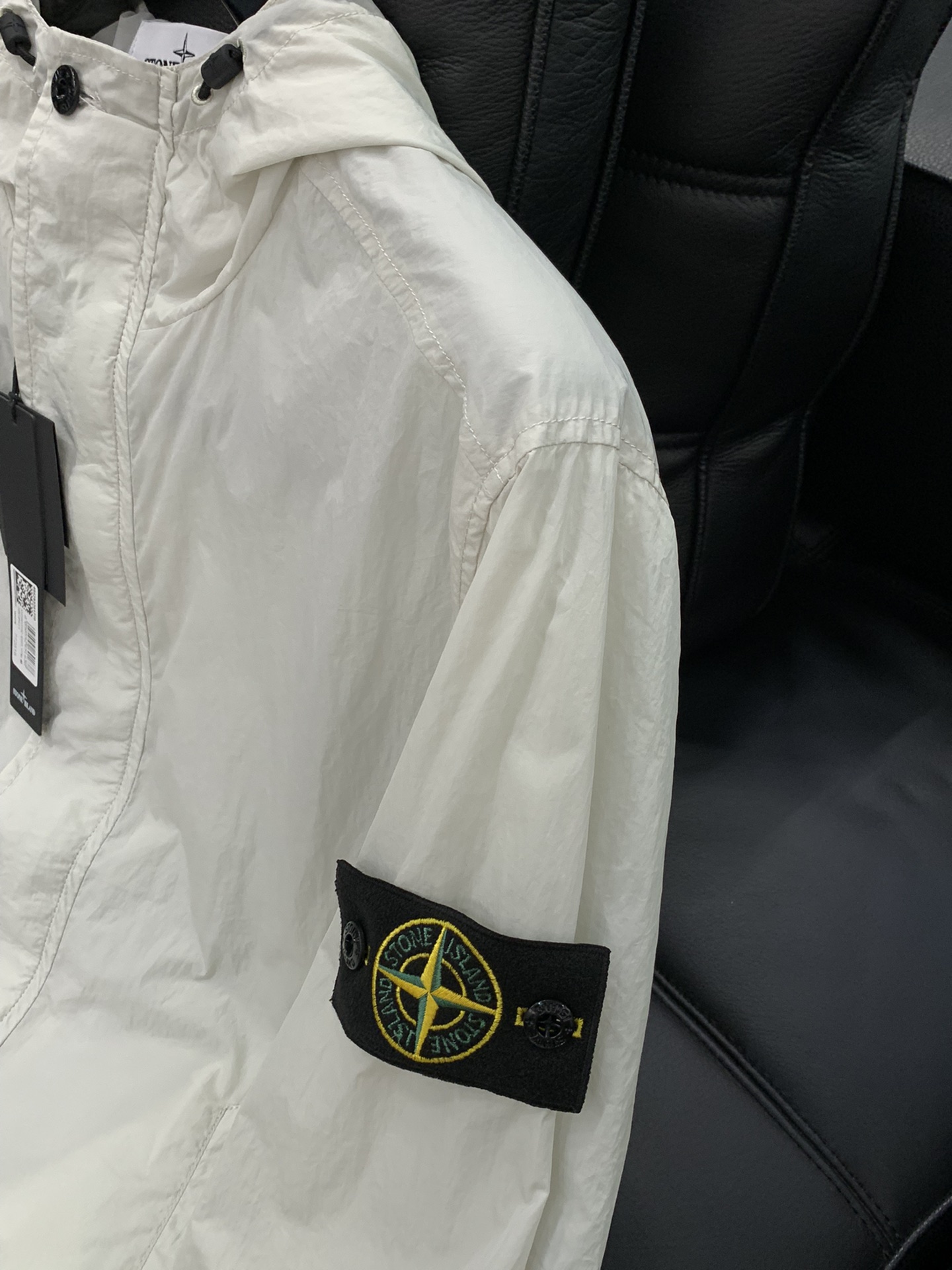 ，Stone Island 石头岛，2025秋季最新款，专柜同步有售，原单狠货，爆款时尚休闲连帽外套，进