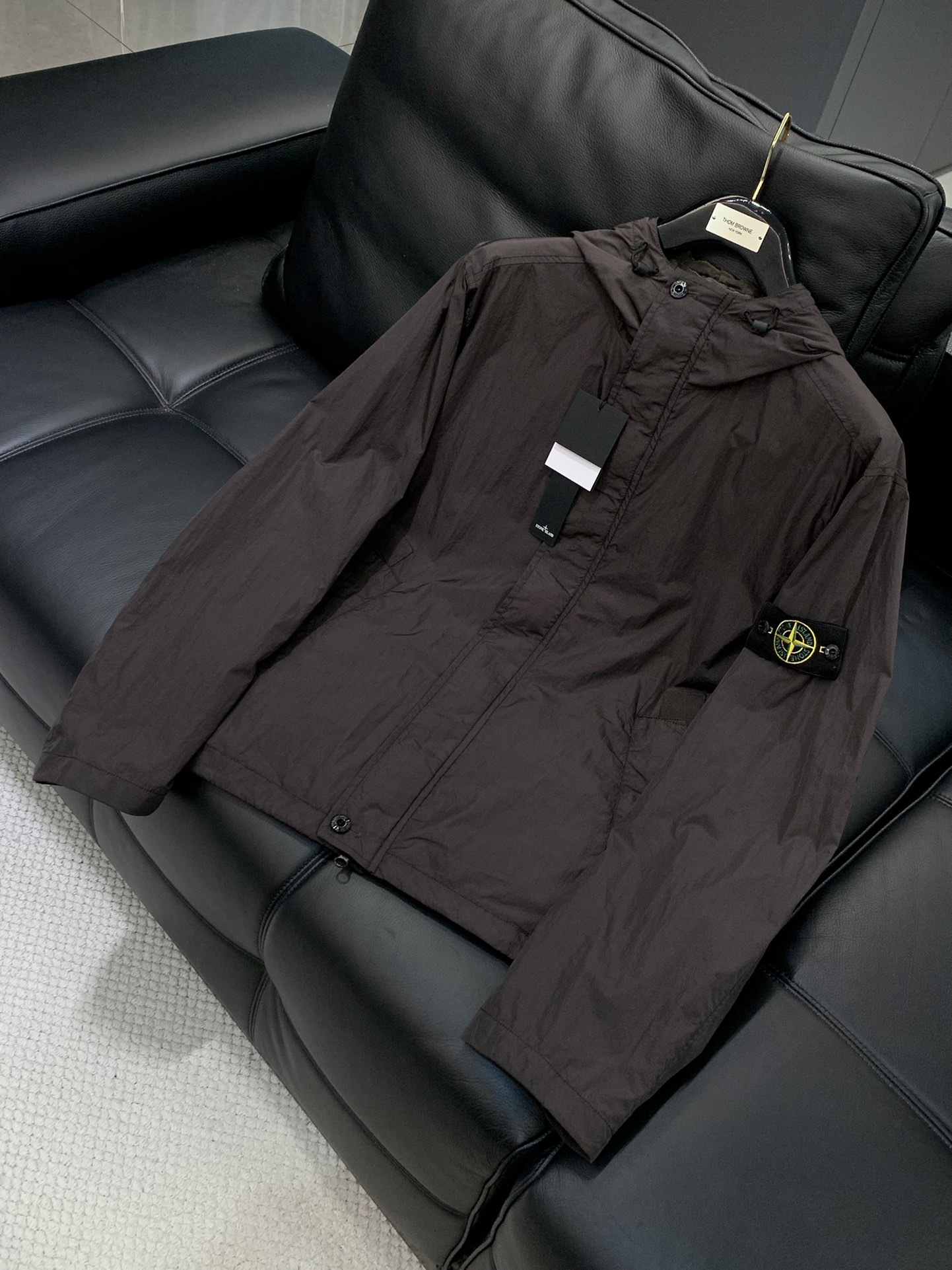 ，Stone Island 石头岛，2025秋季最新款，专柜同步有售，原单狠货，爆款时尚休闲连帽外套，进