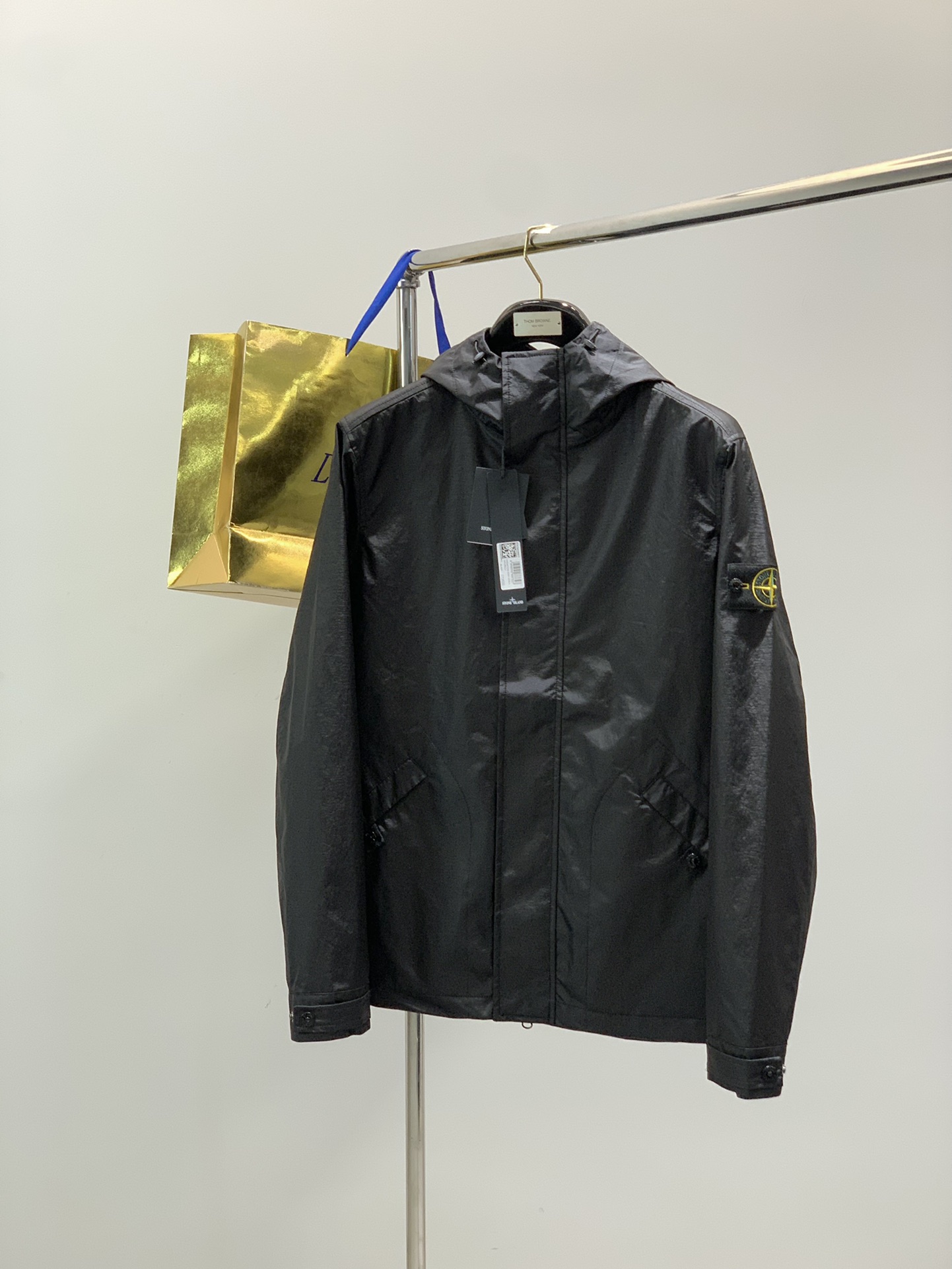 ，Stone Island 石头岛，2025秋季最新款，专柜同步有售，原单狠货，爆款时尚休闲连帽外套，进