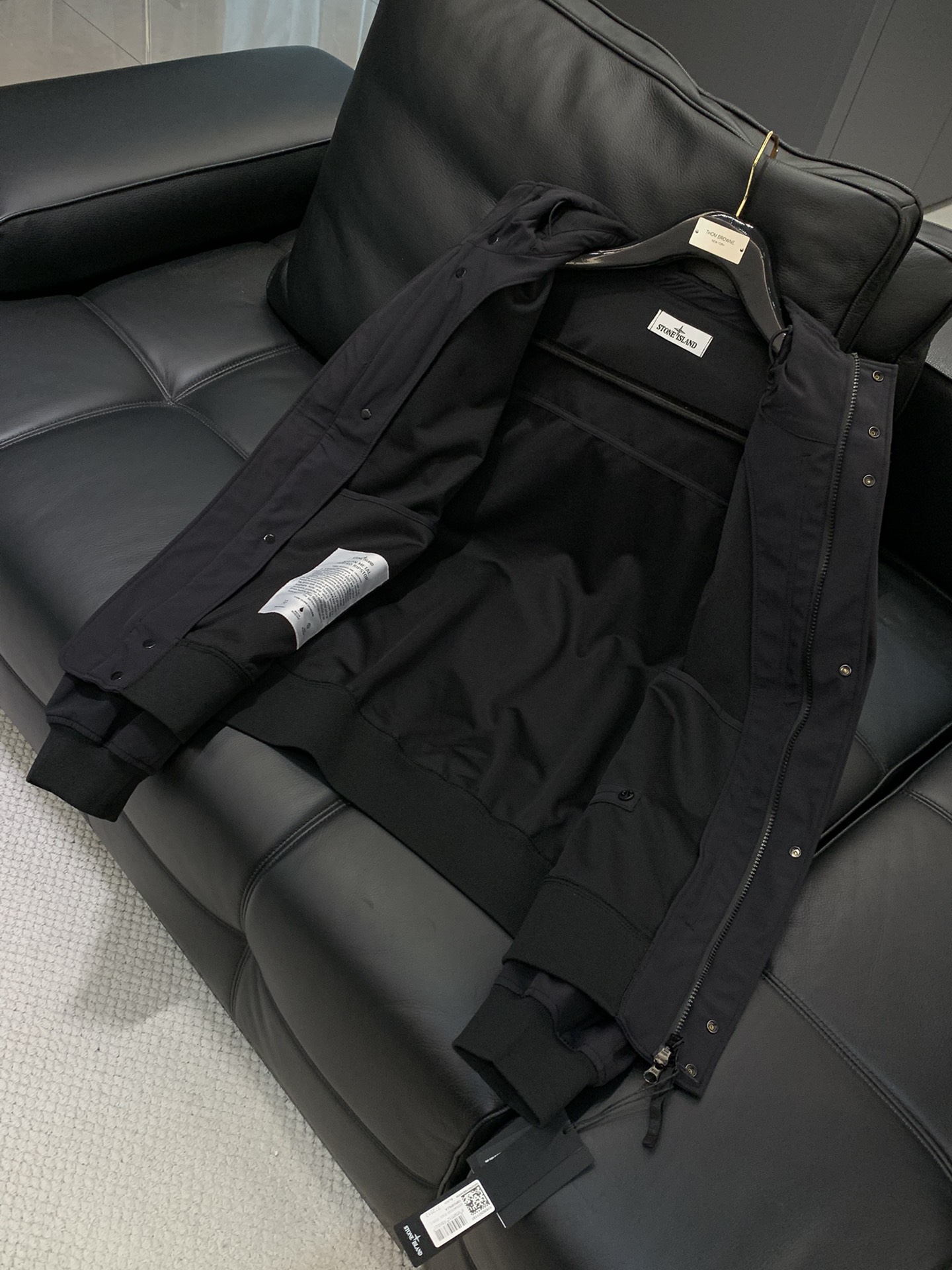 ，Stone Island 石头岛，2025秋季最新款，专柜同步有售，原单狠货，爆款时尚休闲连帽外套，进