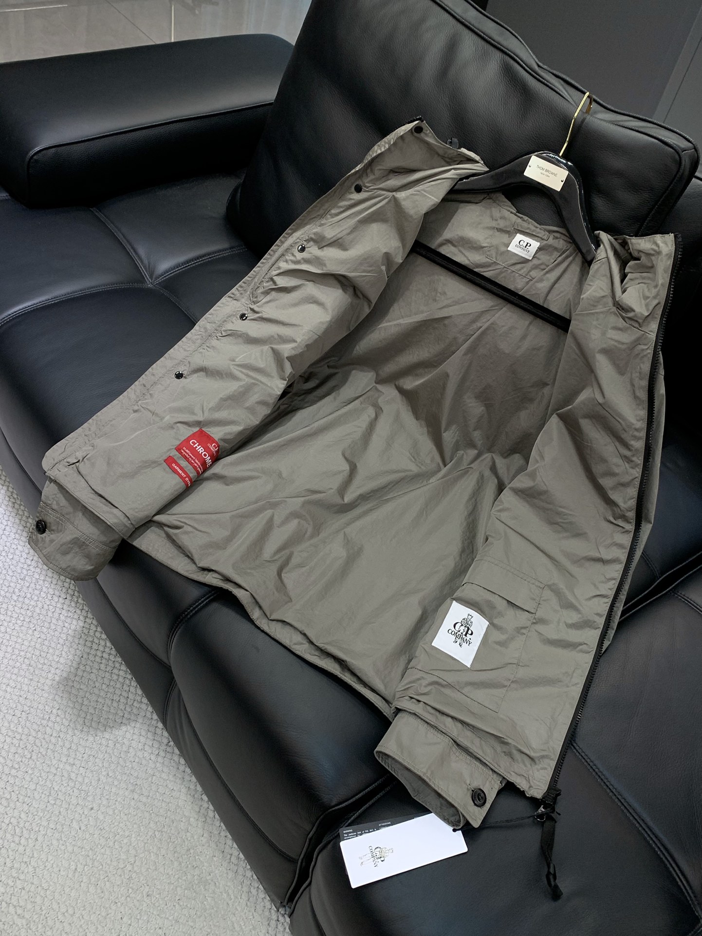 ，C.P.ComPany 意大利时尚品牌，2025秋季最新品，CP意大利机能潮牌鼻祖，专柜同步有售，原单