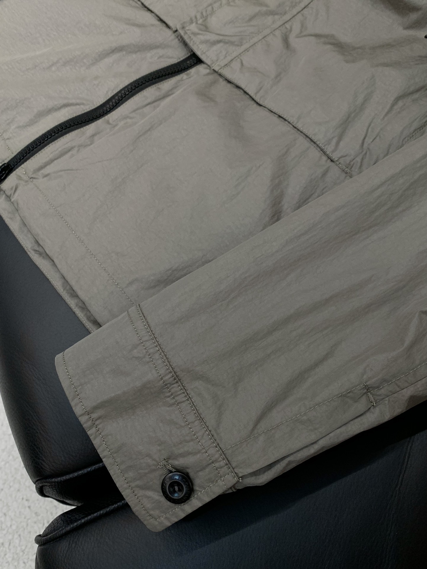 ，C.P.ComPany 意大利时尚品牌，2025秋季最新品，CP意大利机能潮牌鼻祖，专柜同步有售，原单