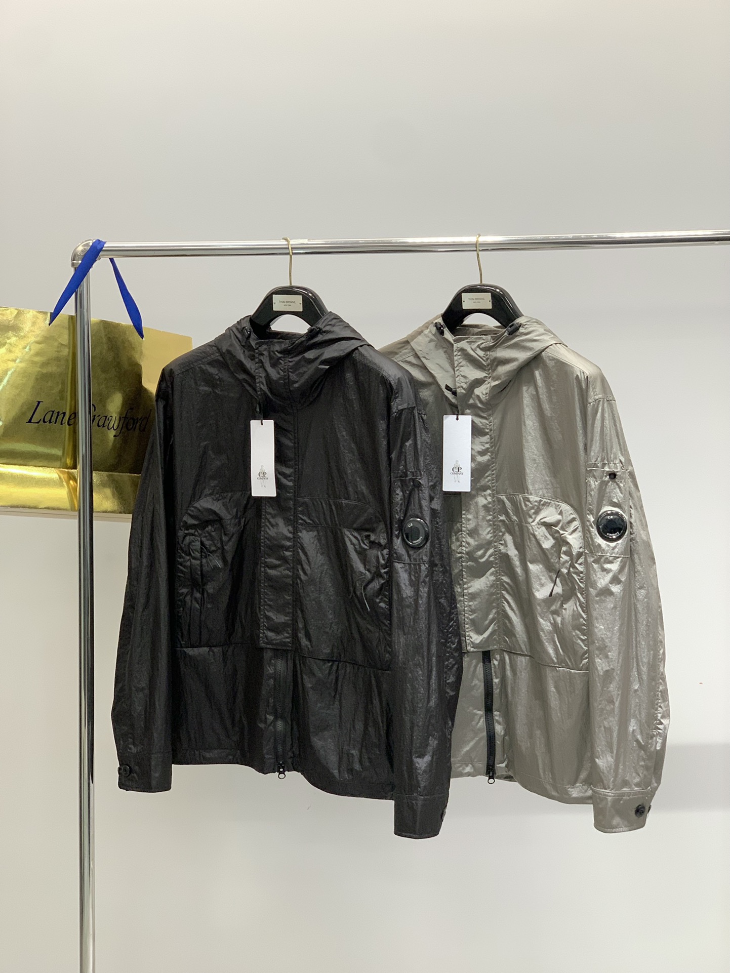 ，C.P.ComPany 意大利时尚品牌，2025秋季最新品，CP意大利机能潮牌鼻祖，专柜同步有售，原单