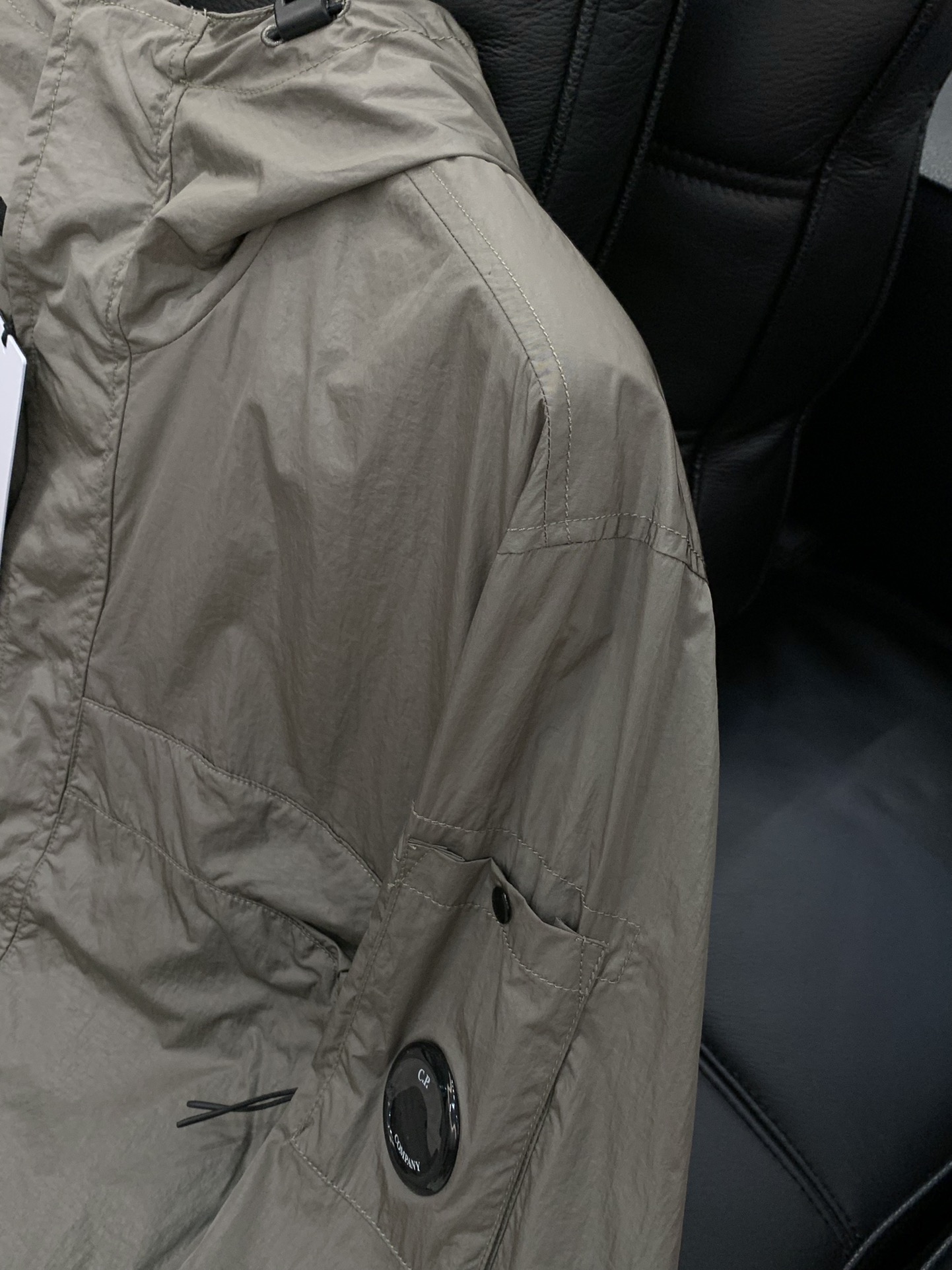 ，C.P.ComPany 意大利时尚品牌，2025秋季最新品，CP意大利机能潮牌鼻祖，专柜同步有售，原单