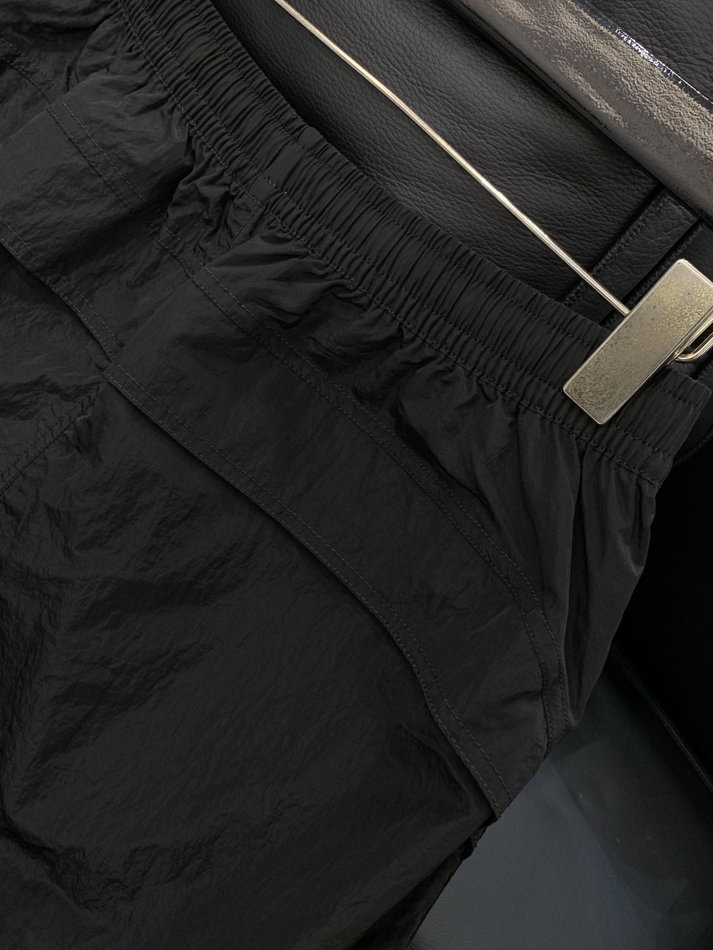 ，Stone Island石头岛，2025秋季最新款，专柜同步有售，原单狠货，爆款时尚休闲裤，进口原版面