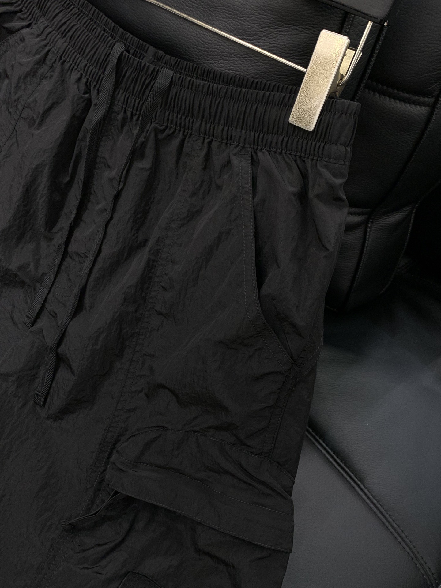 ，Stone Island石头岛，2025秋季最新款，专柜同步有售，原单狠货，爆款时尚休闲裤，进口原版面