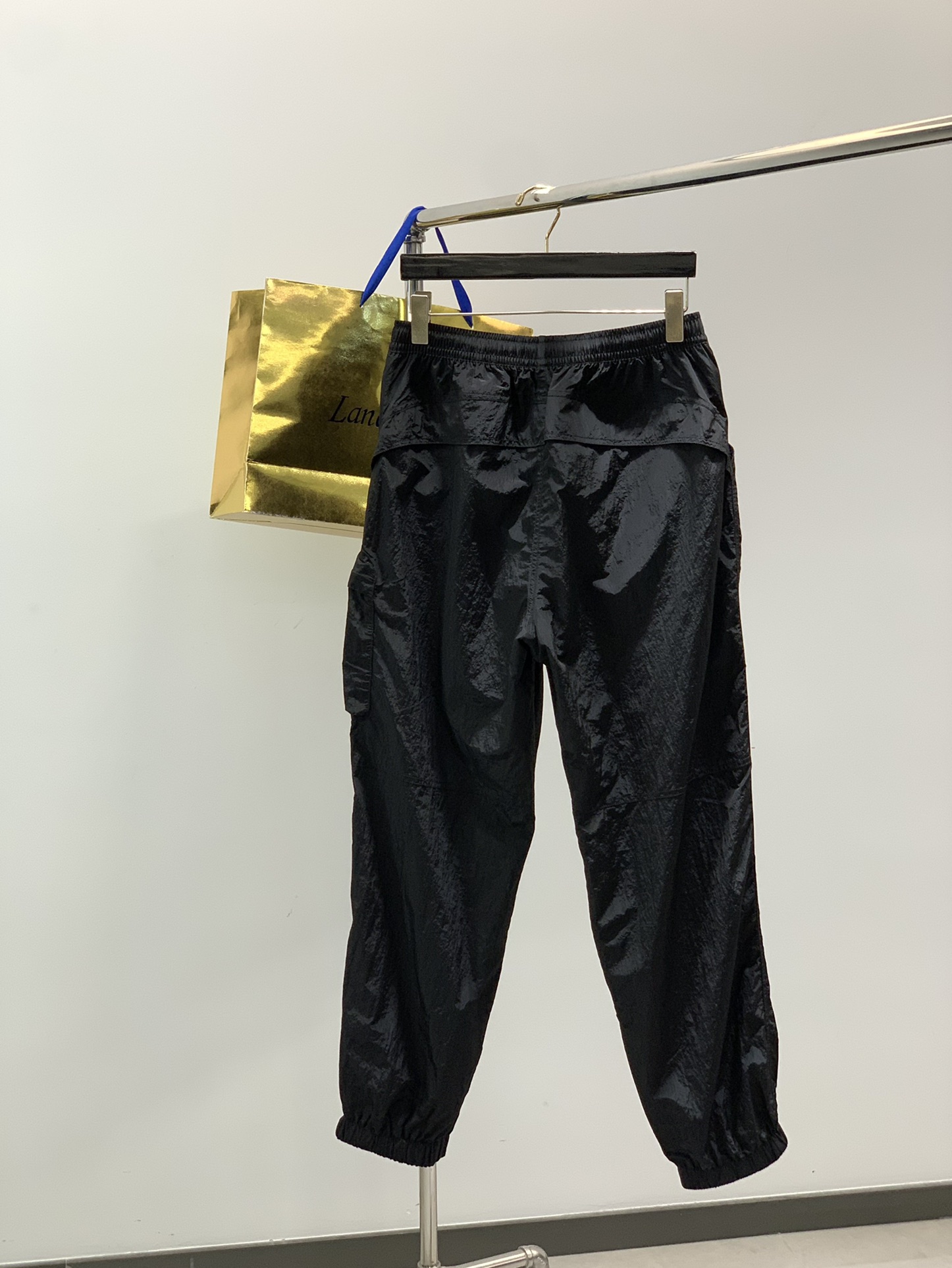 ，Stone Island石头岛，2025秋季最新款，专柜同步有售，原单狠货，爆款时尚休闲裤，进口原版面