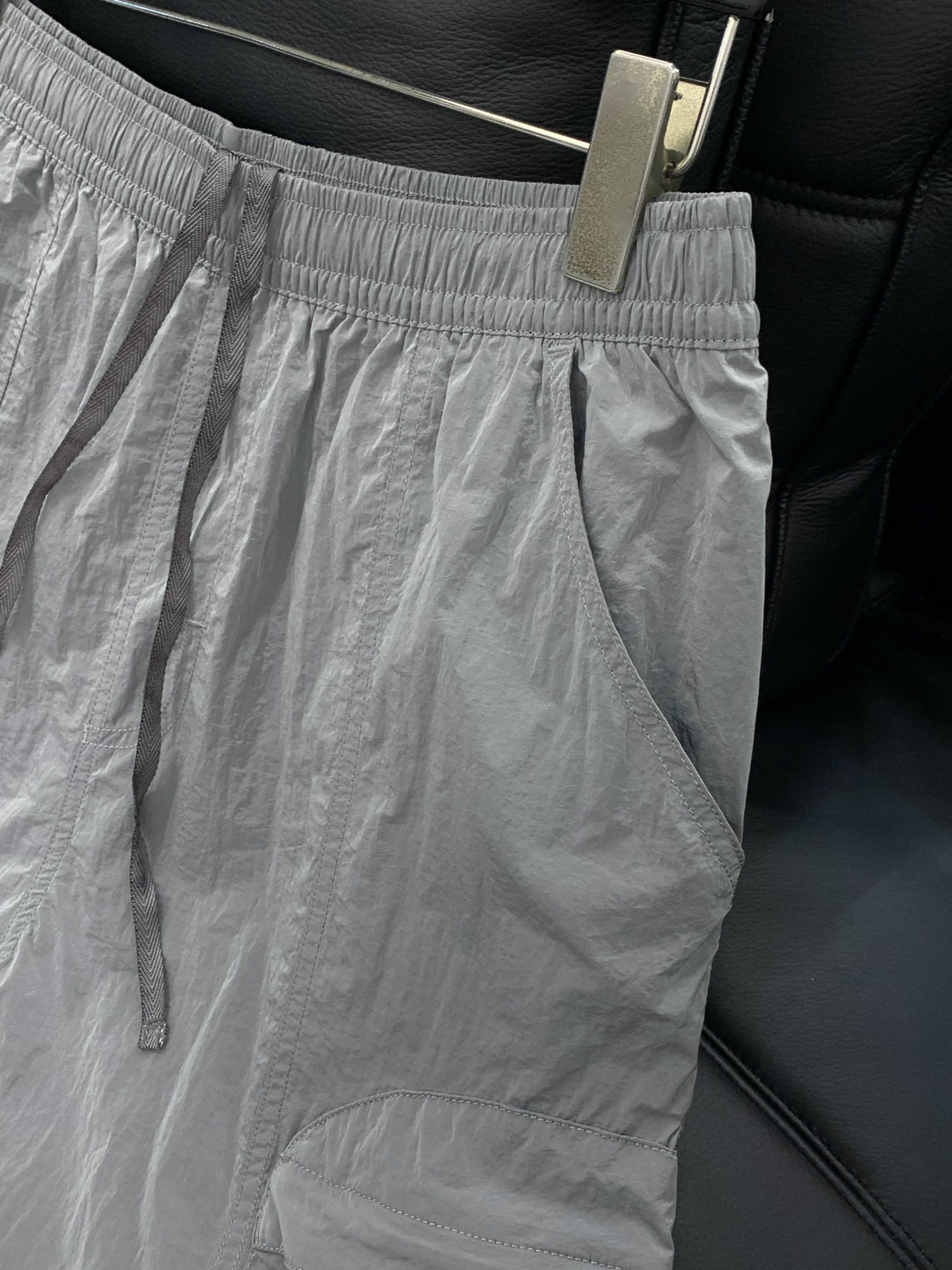 ，Stone Island石头岛，2025秋季最新款，专柜同步有售，原单狠货，爆款时尚休闲裤，进口原版面