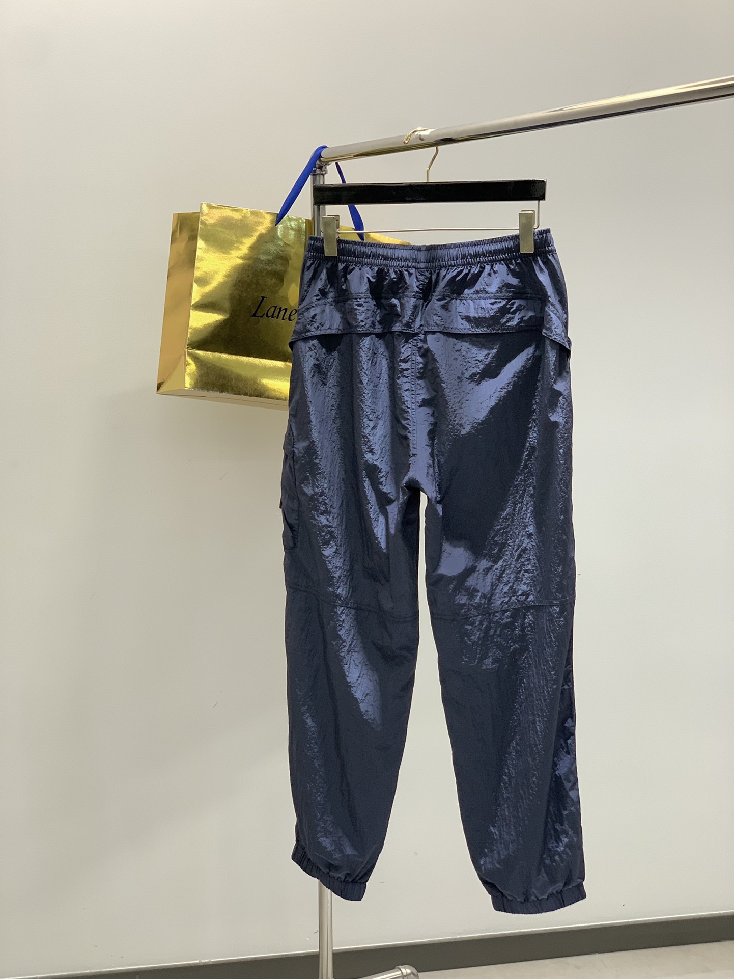 ，Stone Island石头岛，2025秋季最新款，专柜同步有售，原单狠货，爆款时尚休闲裤，进口原版面