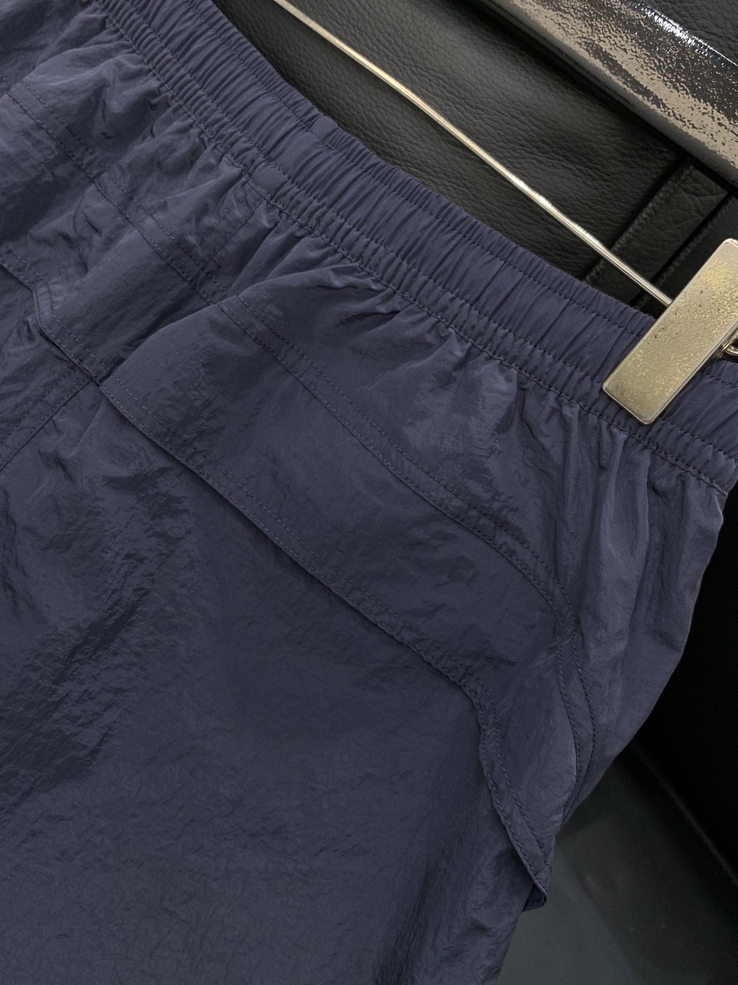 ，Stone Island石头岛，2025秋季最新款，专柜同步有售，原单狠货，爆款时尚休闲裤，进口原版面