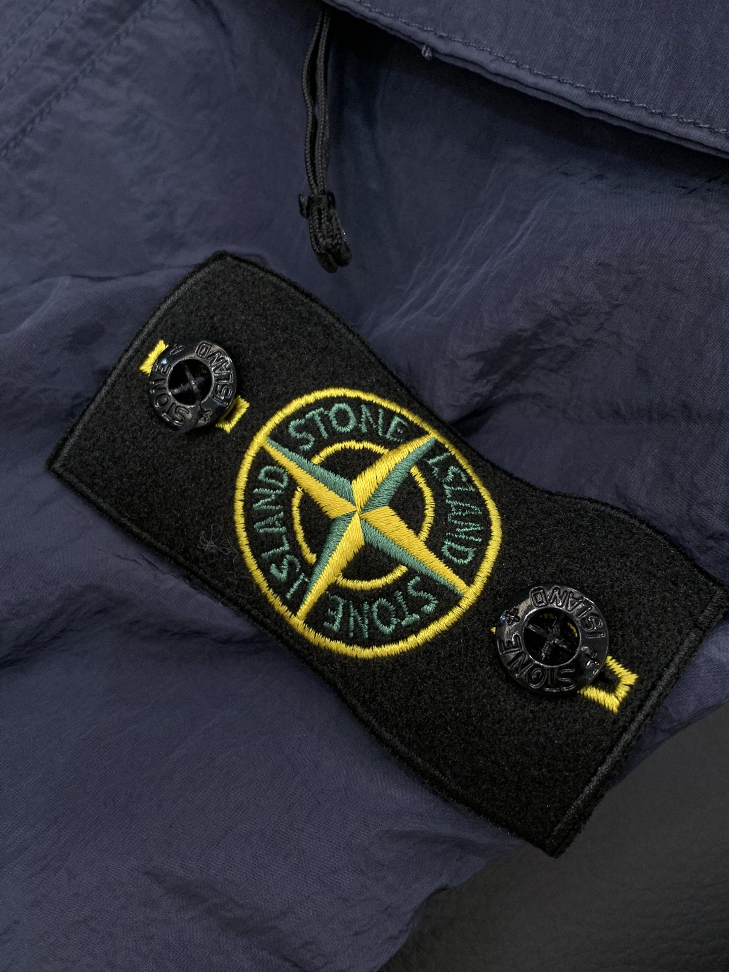 ，Stone Island石头岛，2025秋季最新款，专柜同步有售，原单狠货，爆款时尚休闲裤，进口原版面