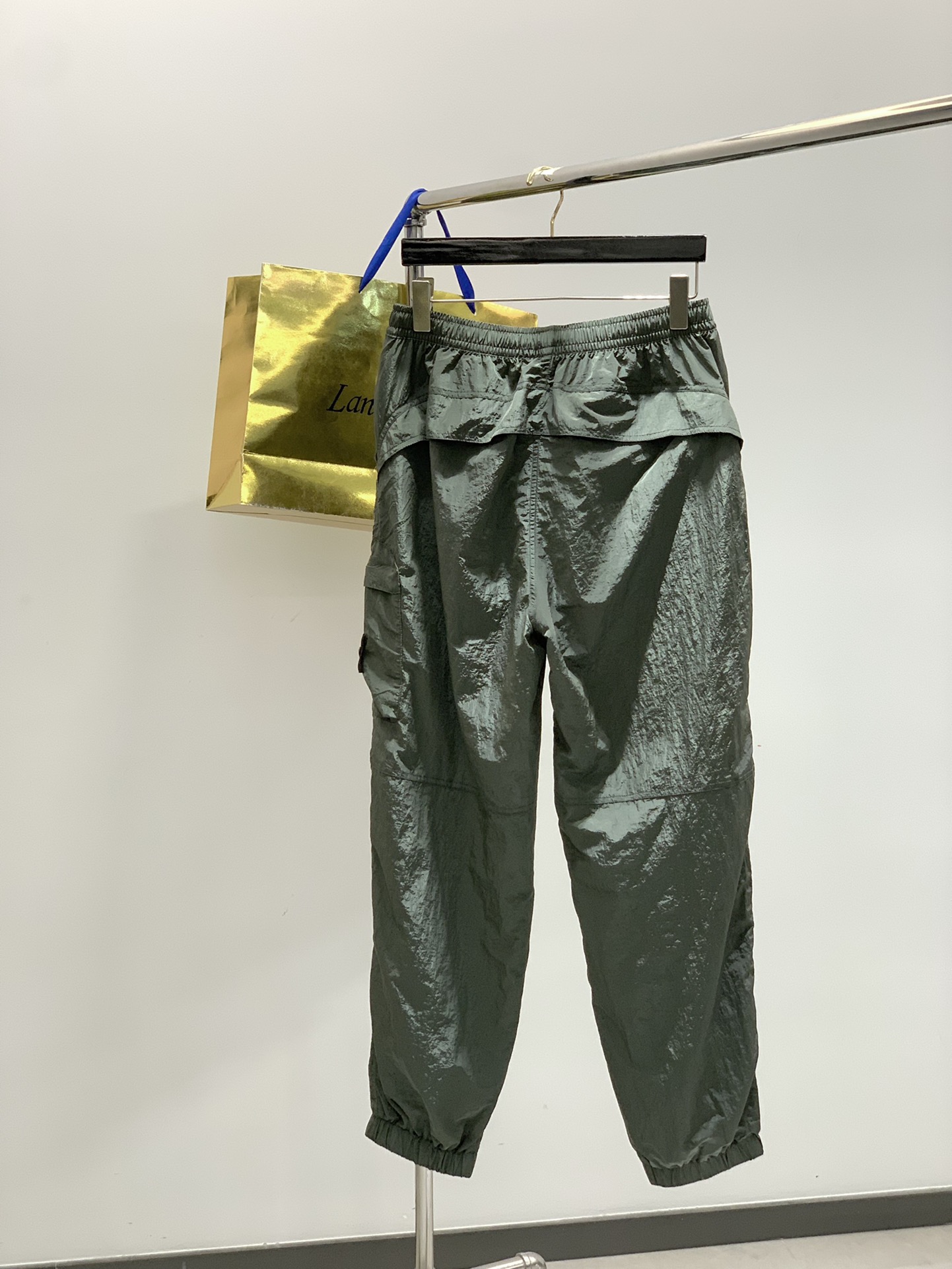 ，Stone Island石头岛，2025秋季最新款，专柜同步有售，原单狠货，爆款时尚休闲裤，进口原版面