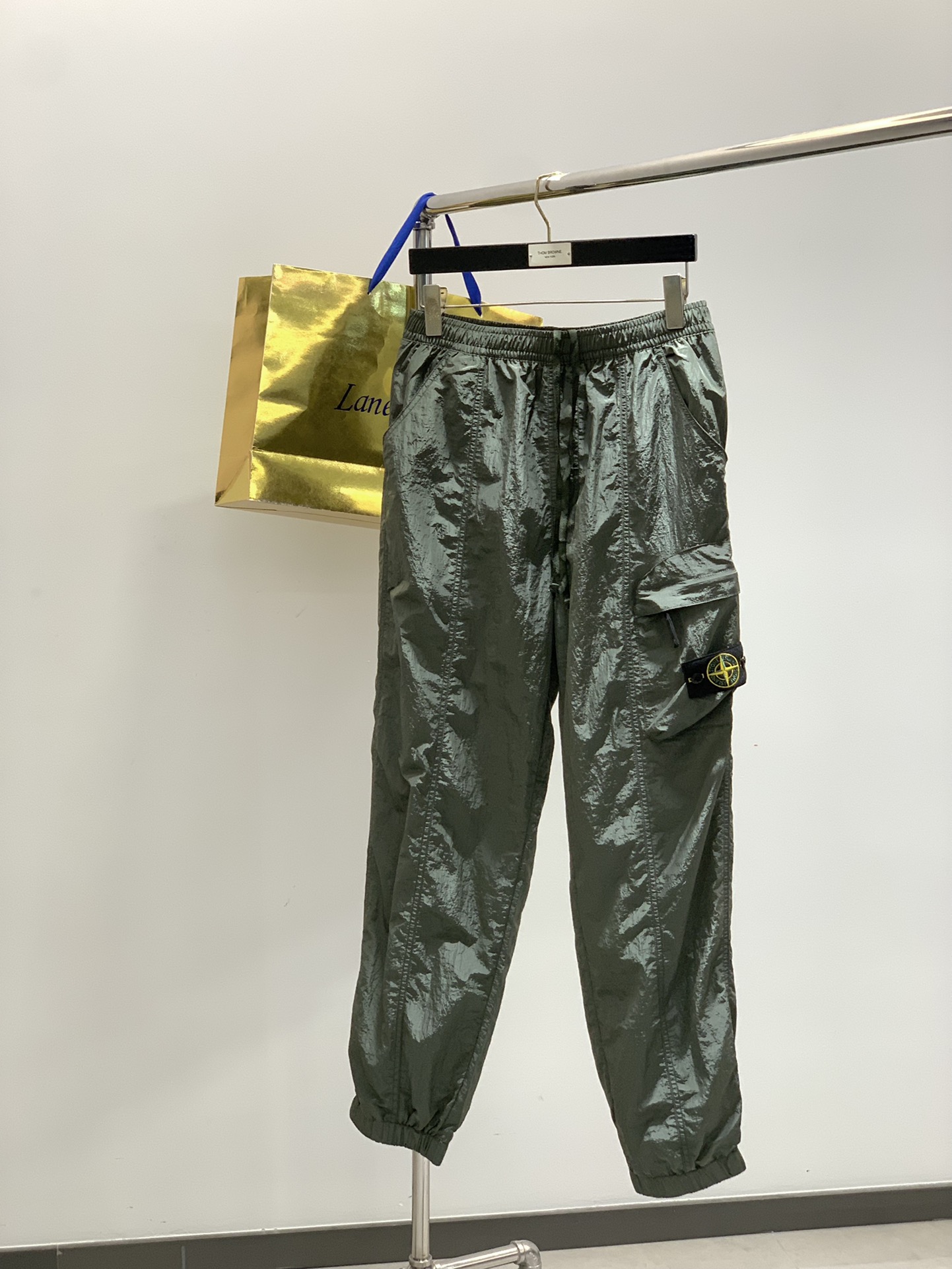 ，Stone Island石头岛，2025秋季最新款，专柜同步有售，原单狠货，爆款时尚休闲裤，进口原版面