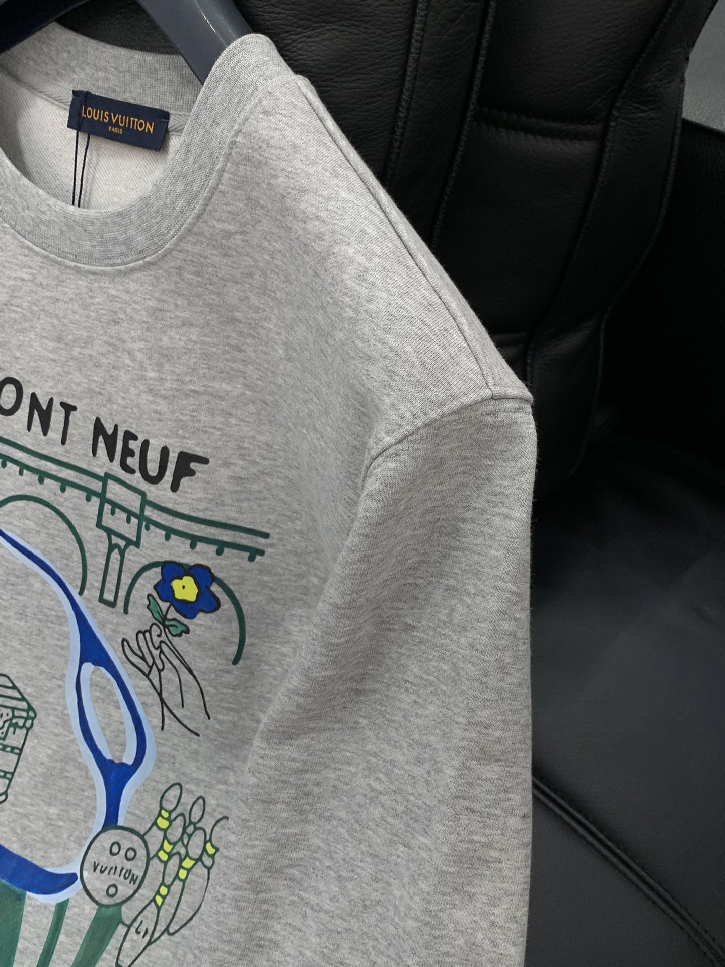 ，LouisVuitton 路易威登，2025秋季最新款，专柜同步有售，原单狠货，时尚休闲圆领长袖卫衣，