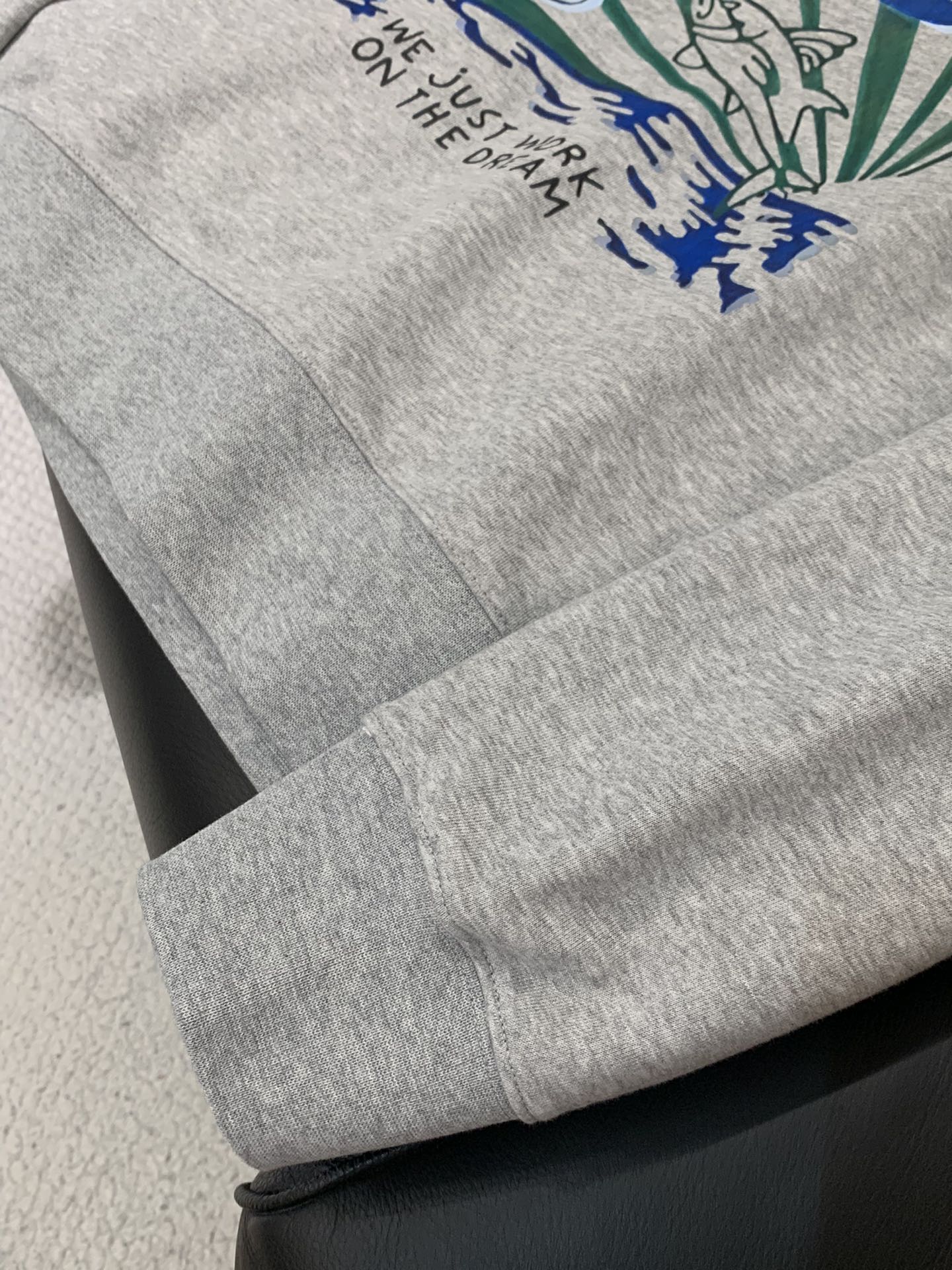 ，LouisVuitton 路易威登，2025秋季最新款，专柜同步有售，原单狠货，时尚休闲圆领长袖卫衣，