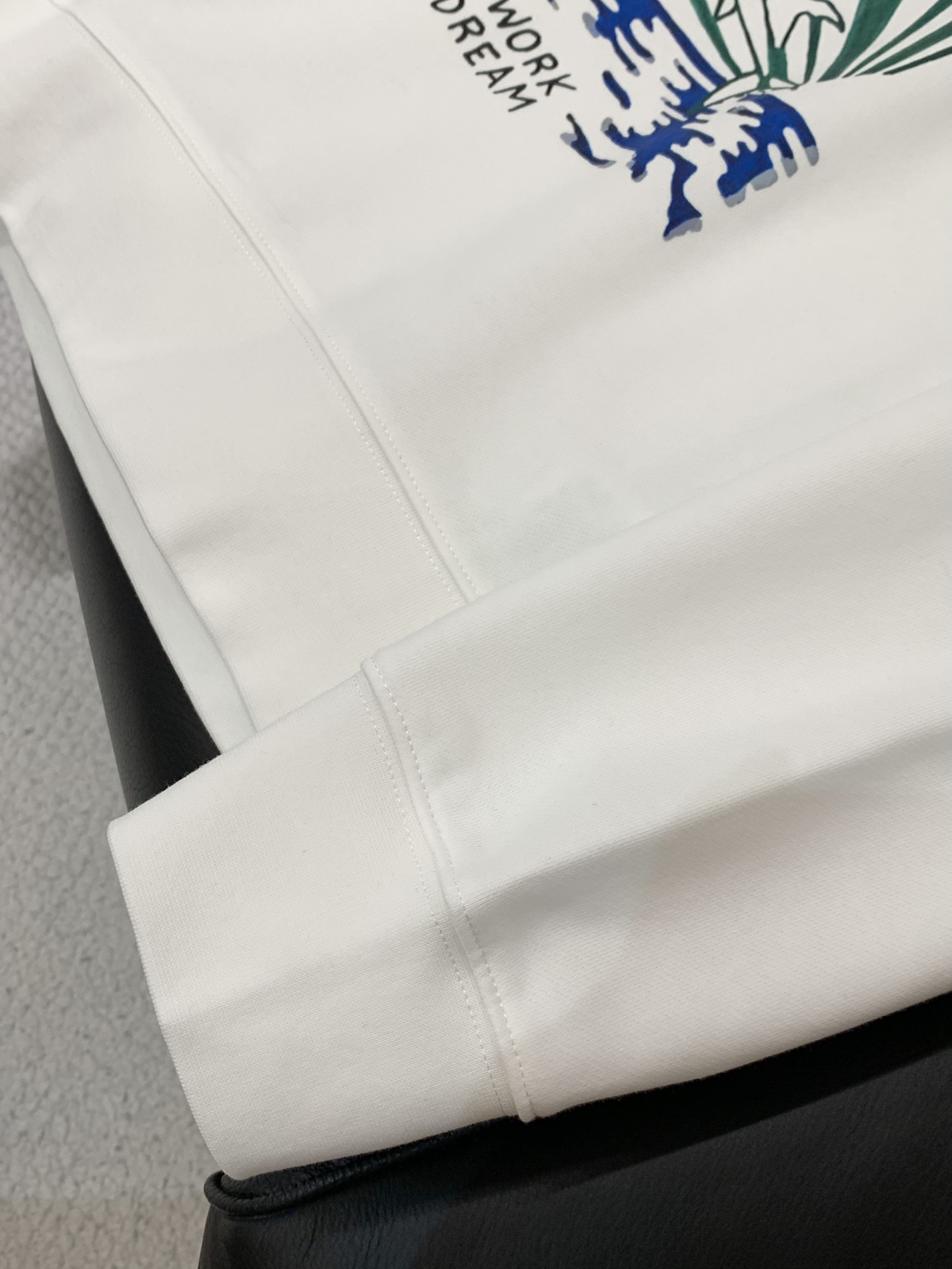 ，LouisVuitton 路易威登，2025秋季最新款，专柜同步有售，原单狠货，时尚休闲圆领长袖卫衣，