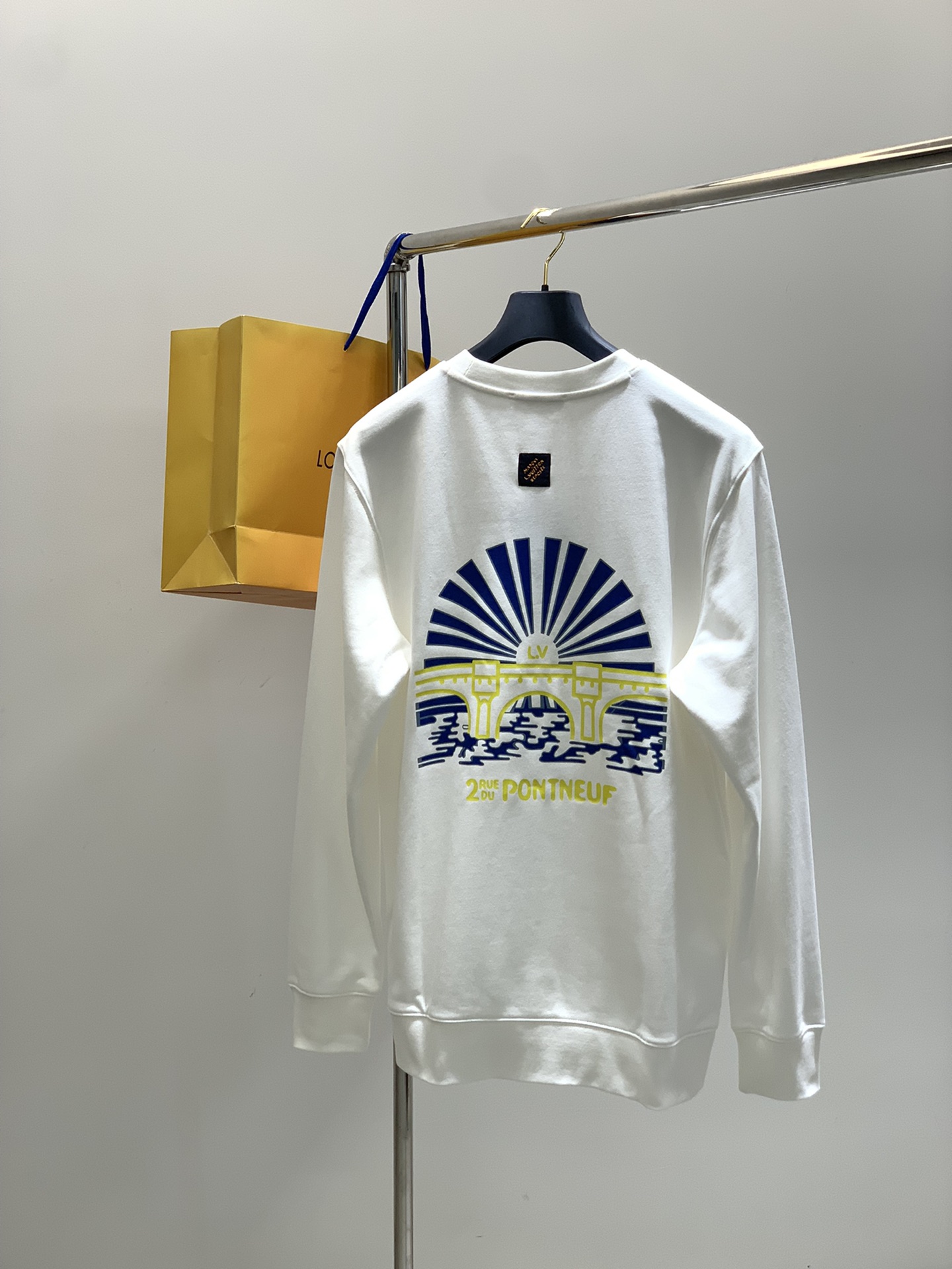 ，LouisVuitton 路易威登，2025秋季最新款，专柜同步有售，原单狠货，时尚休闲圆领长袖卫衣，