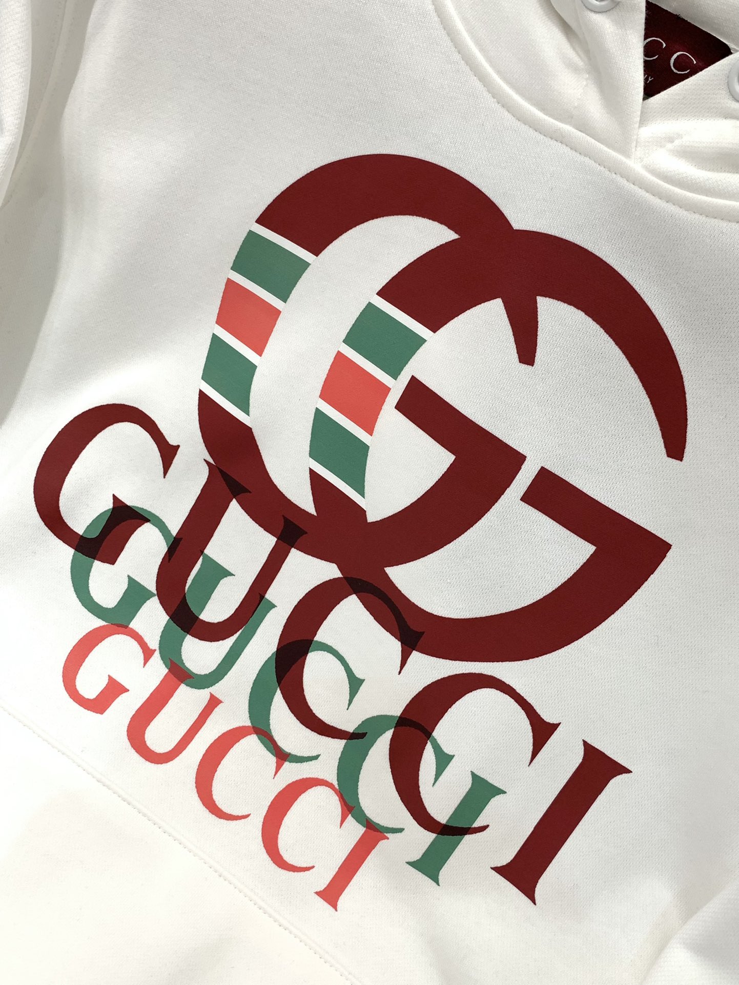 ，Gucci 古驰，2025秋季最新款，专柜同步有售，原单狠货，时尚休闲连帽卫衣，上身很有特点！吸睛而有