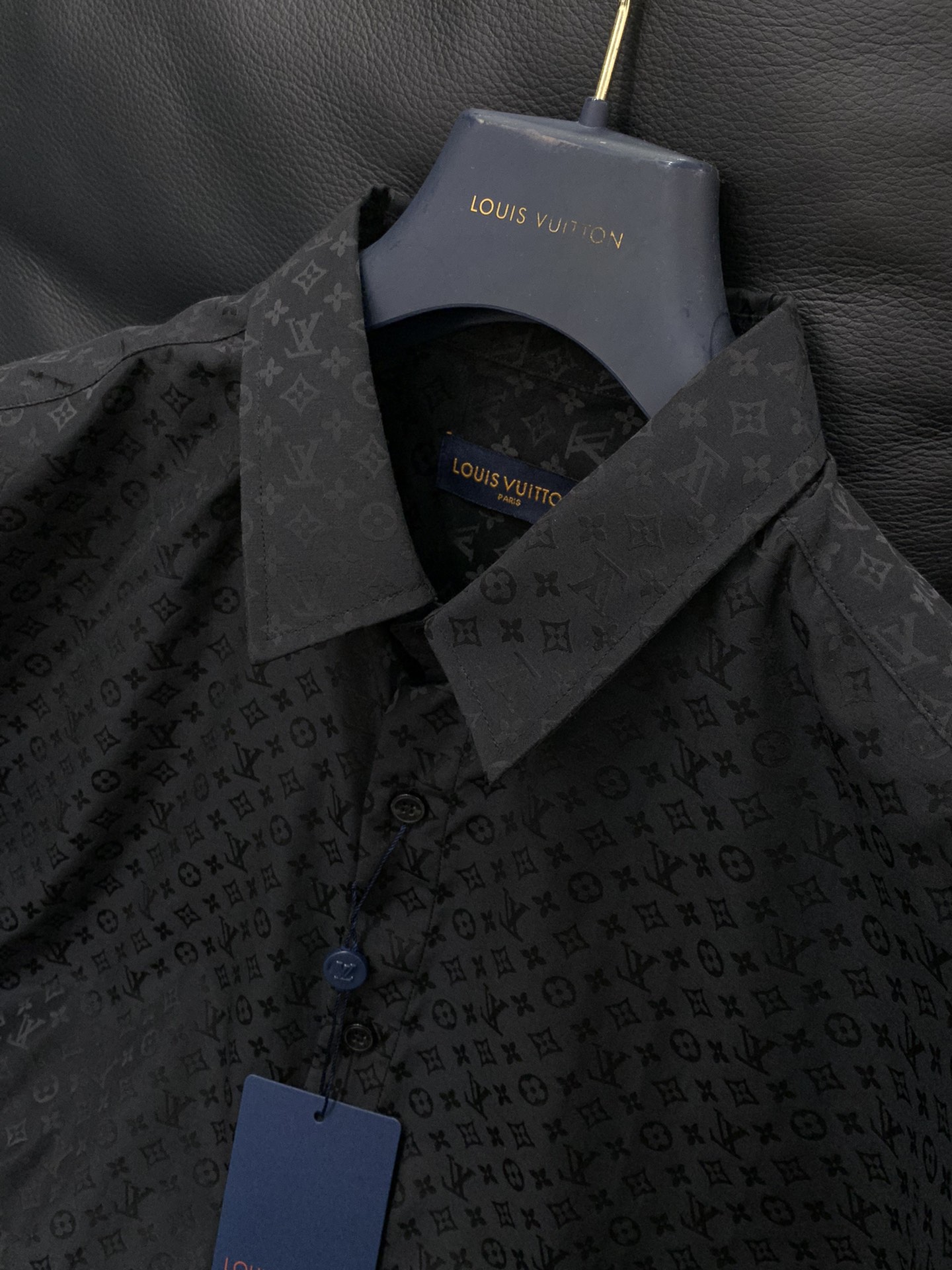 ，LouisVuitton 路易威登，2025秋季最新款，专柜同步有售，原单狠货，时尚休闲长袖衬衫，上身