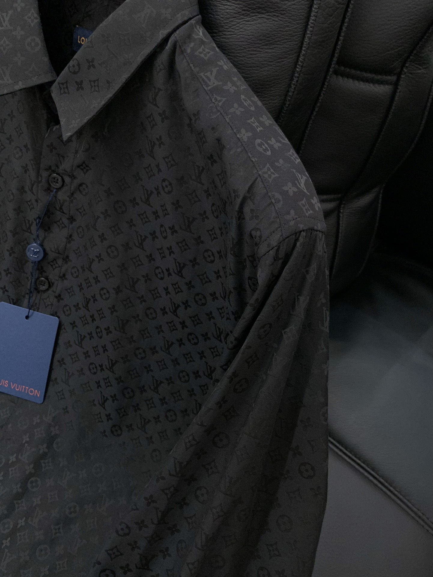 ，LouisVuitton 路易威登，2025秋季最新款，专柜同步有售，原单狠货，时尚休闲长袖衬衫，上身