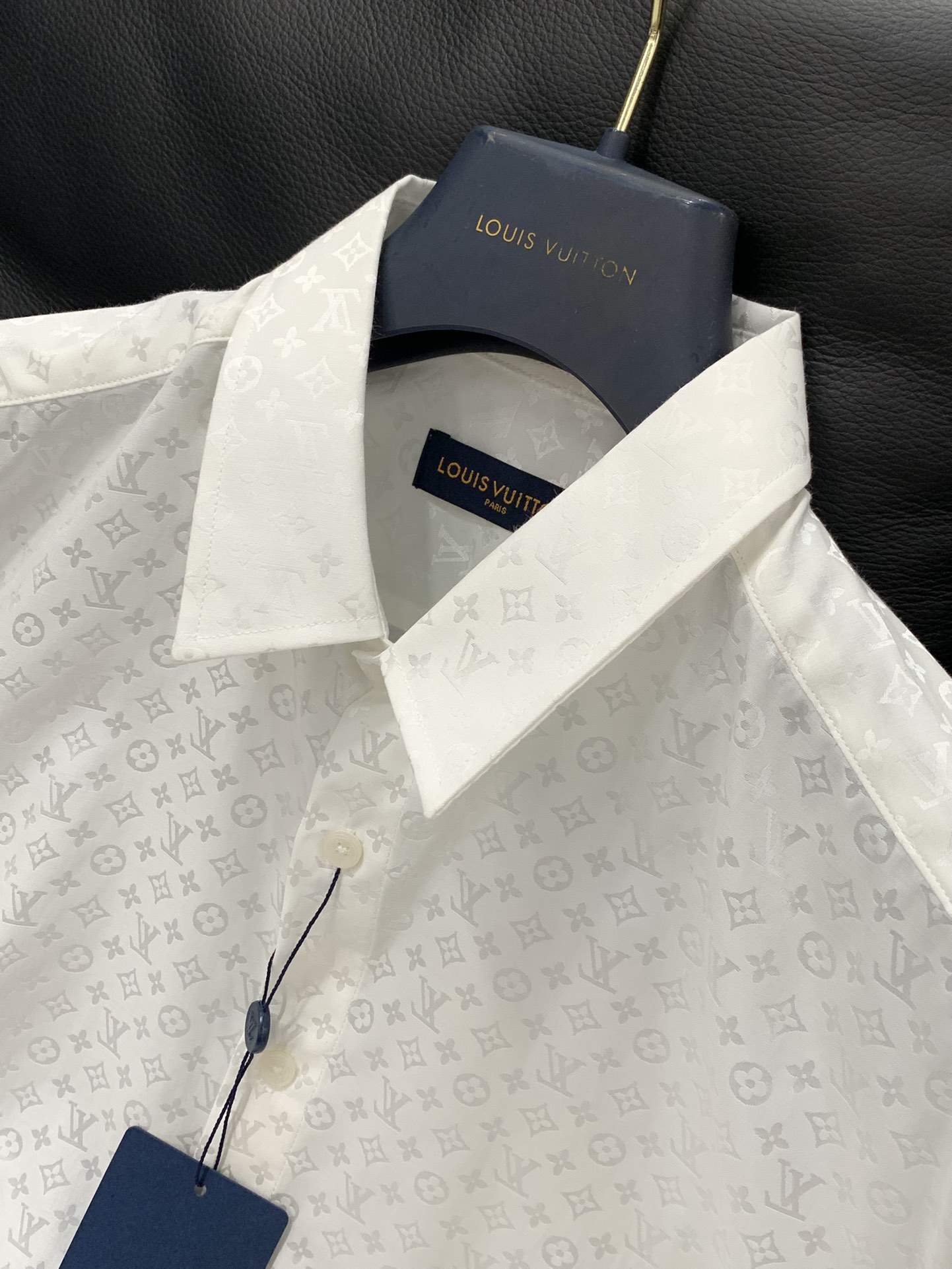 ，LouisVuitton 路易威登，2025秋季最新款，专柜同步有售，原单狠货，时尚休闲长袖衬衫，上身