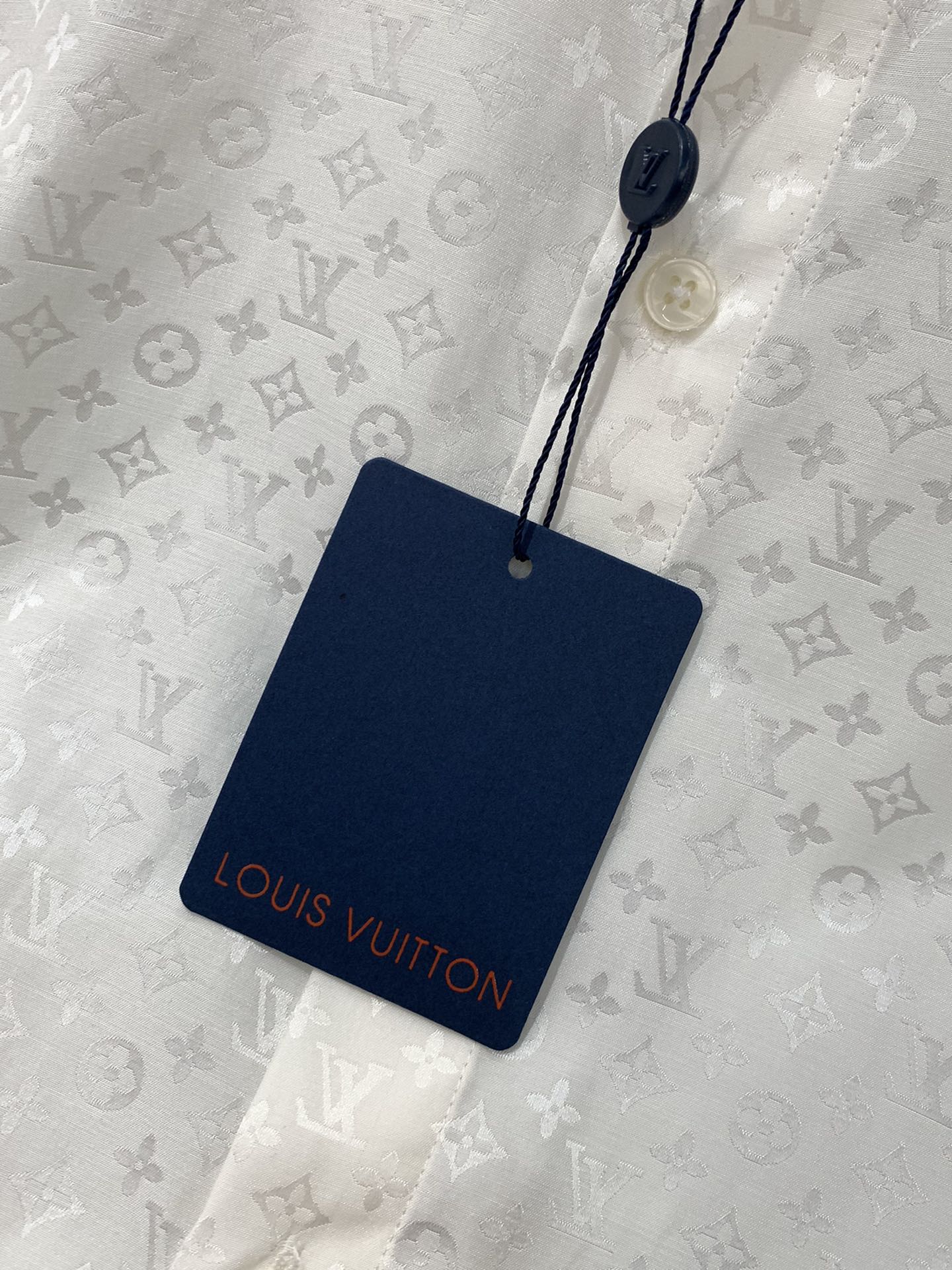 ，LouisVuitton 路易威登，2025秋季最新款，专柜同步有售，原单狠货，时尚休闲长袖衬衫，上身