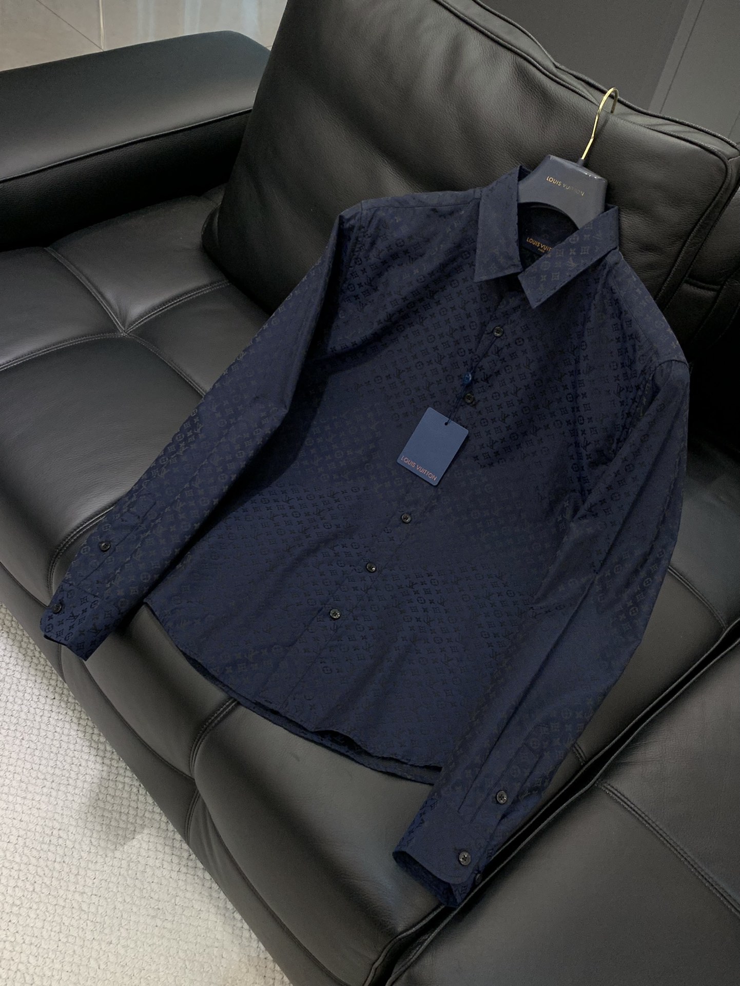 ，LouisVuitton 路易威登，2025秋季最新款，专柜同步有售，原单狠货，时尚休闲长袖衬衫，上身