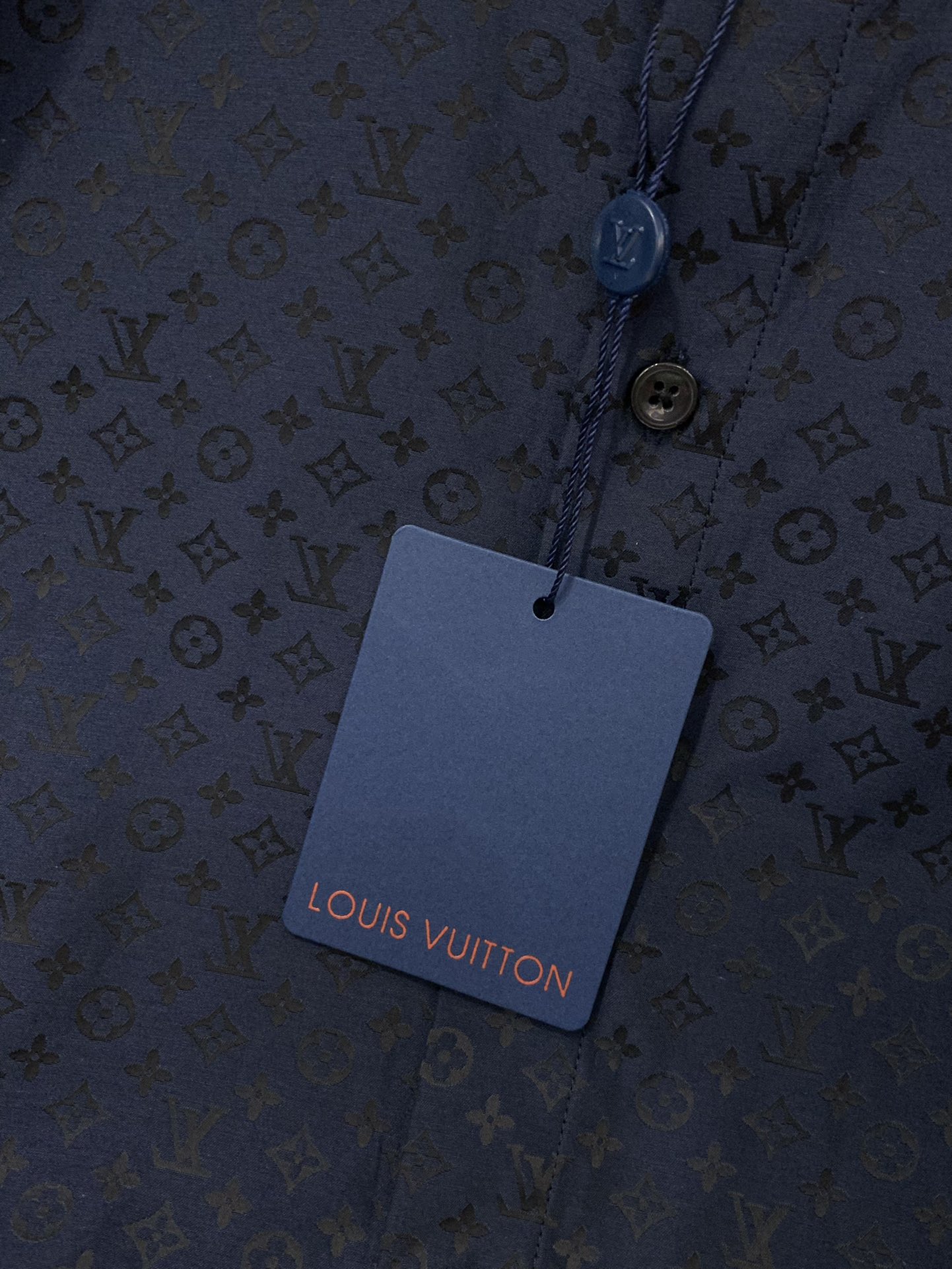 ，LouisVuitton 路易威登，2025秋季最新款，专柜同步有售，原单狠货，时尚休闲长袖衬衫，上身