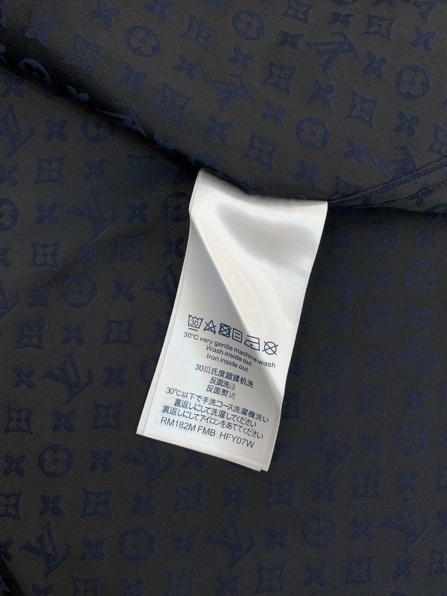 ，LouisVuitton 路易威登，2025秋季最新款，专柜同步有售，原单狠货，时尚休闲长袖衬衫，上身